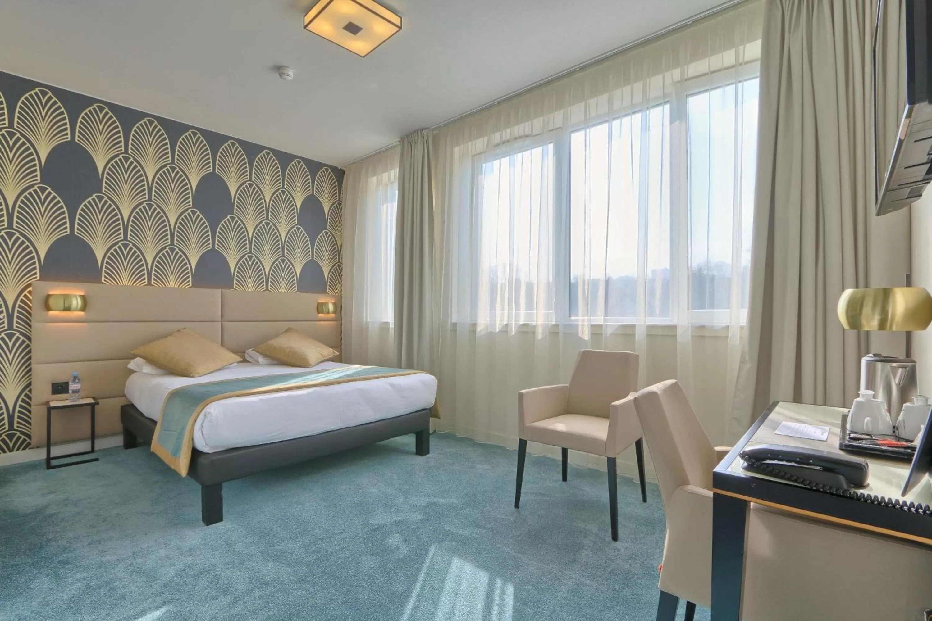 Photo of the whole room, Bed in Best Western Hôtel Journel Paris Sud