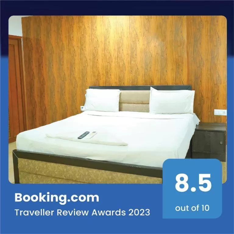 Roomshala 115 Satguru Residency - Indrapuram