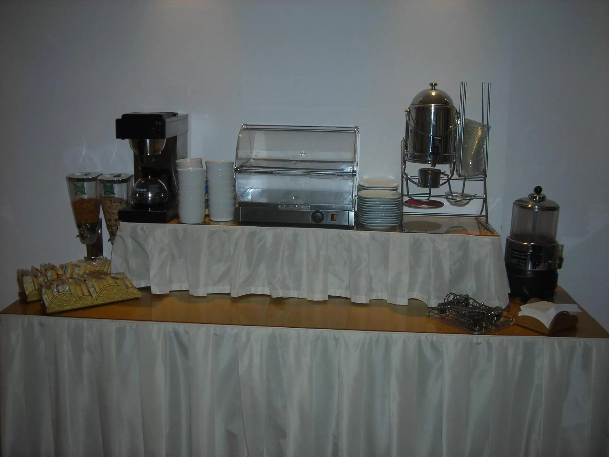 Food and drinks in Hotel Agli Artisti