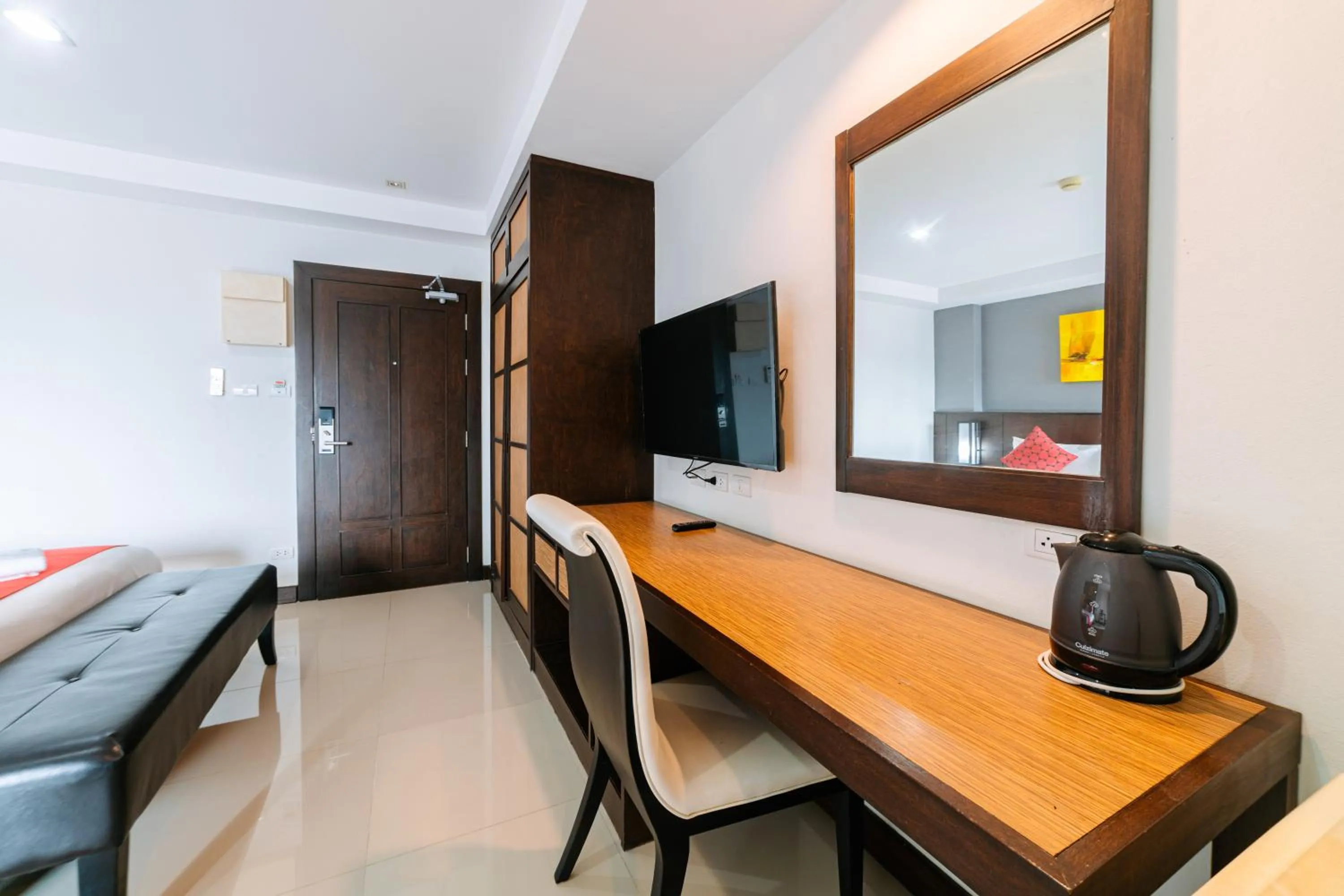 Guests in Ratana Hotel Sakdidet, PHUKET TOWN