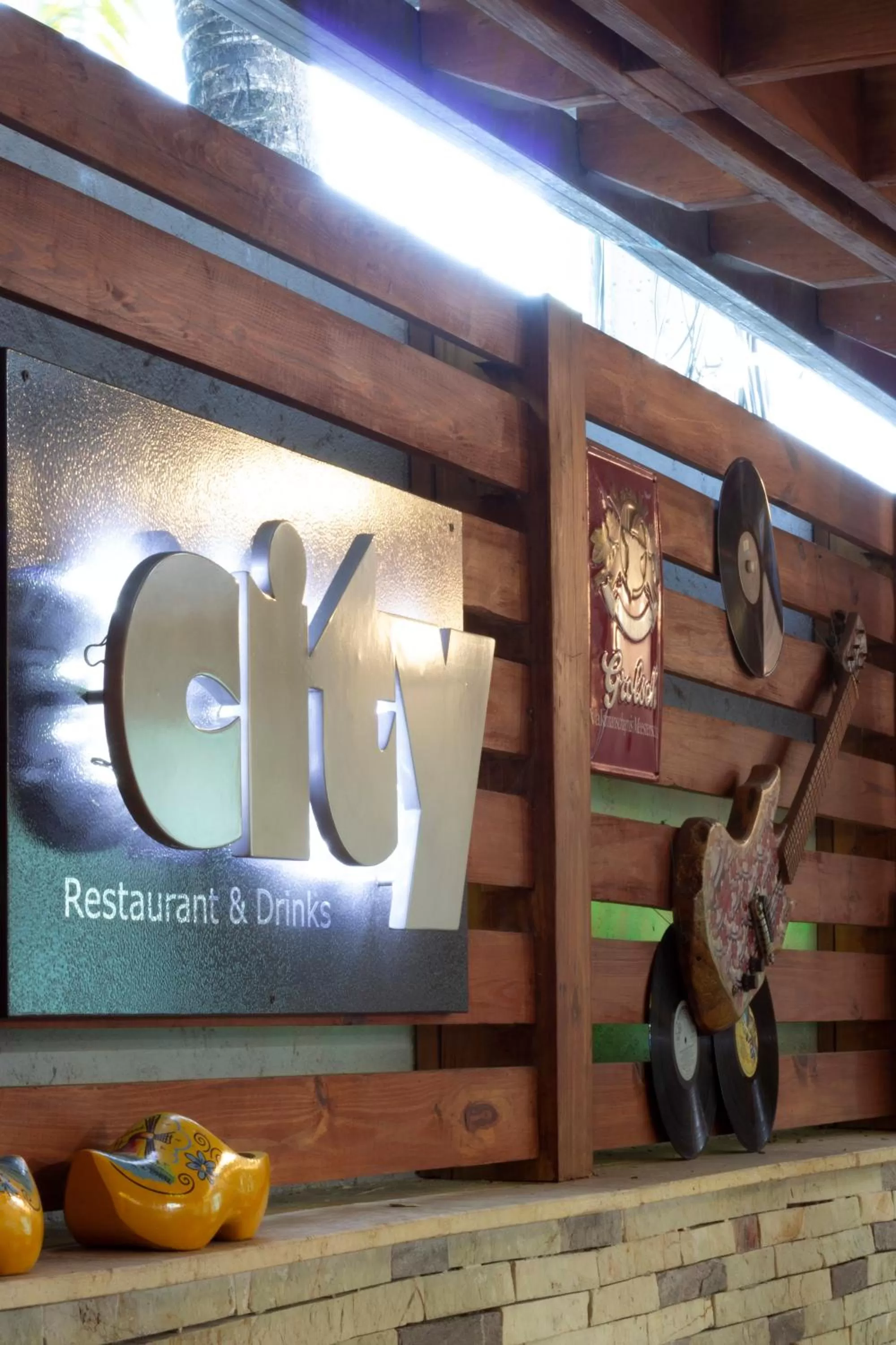 Restaurant/places to eat in Casa Valeria Boutique Hotel