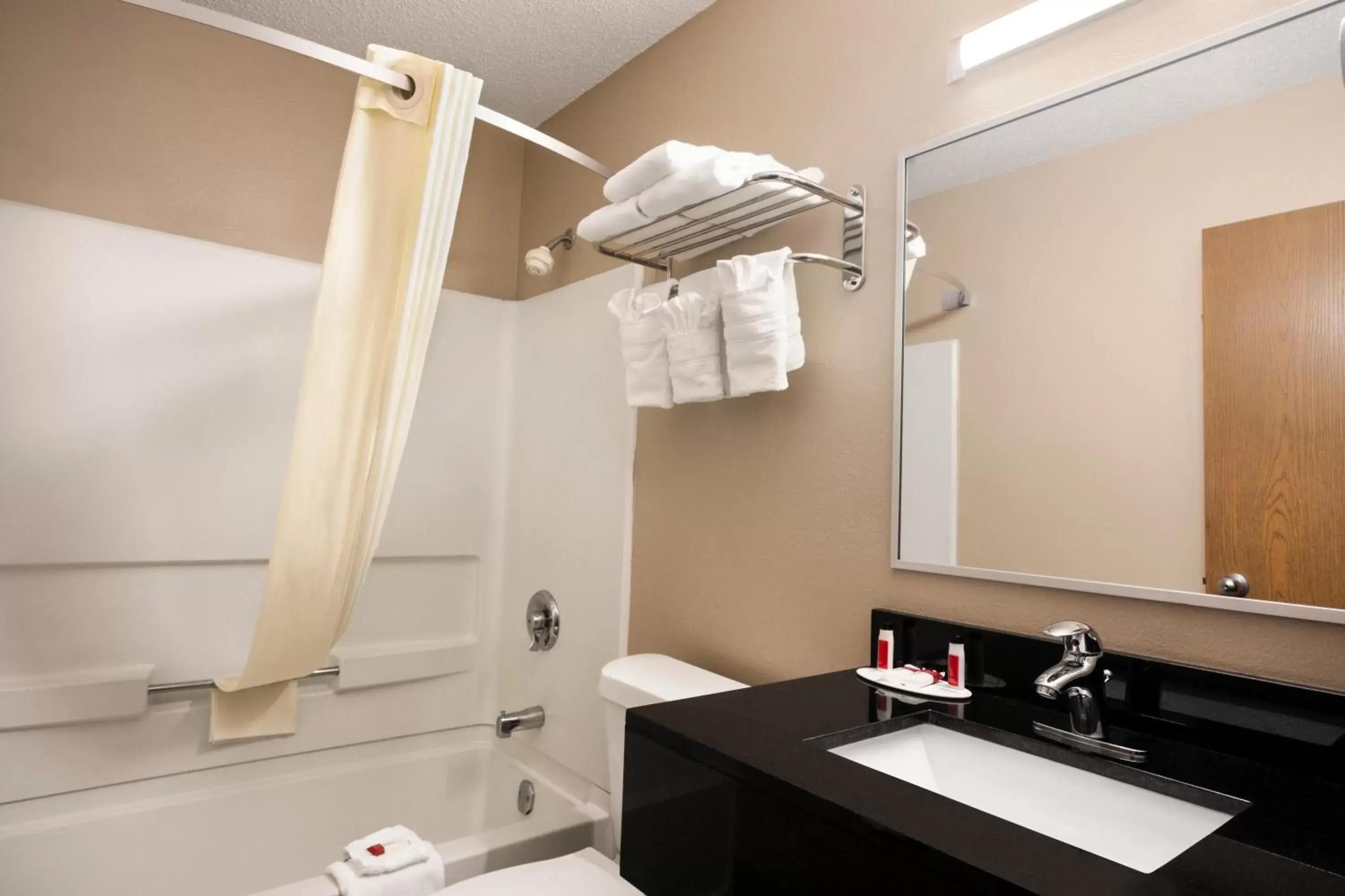 King Suite in Super 8 by Wyndham Mayfield King Suite in Super 8 by Wyndham Mayfield