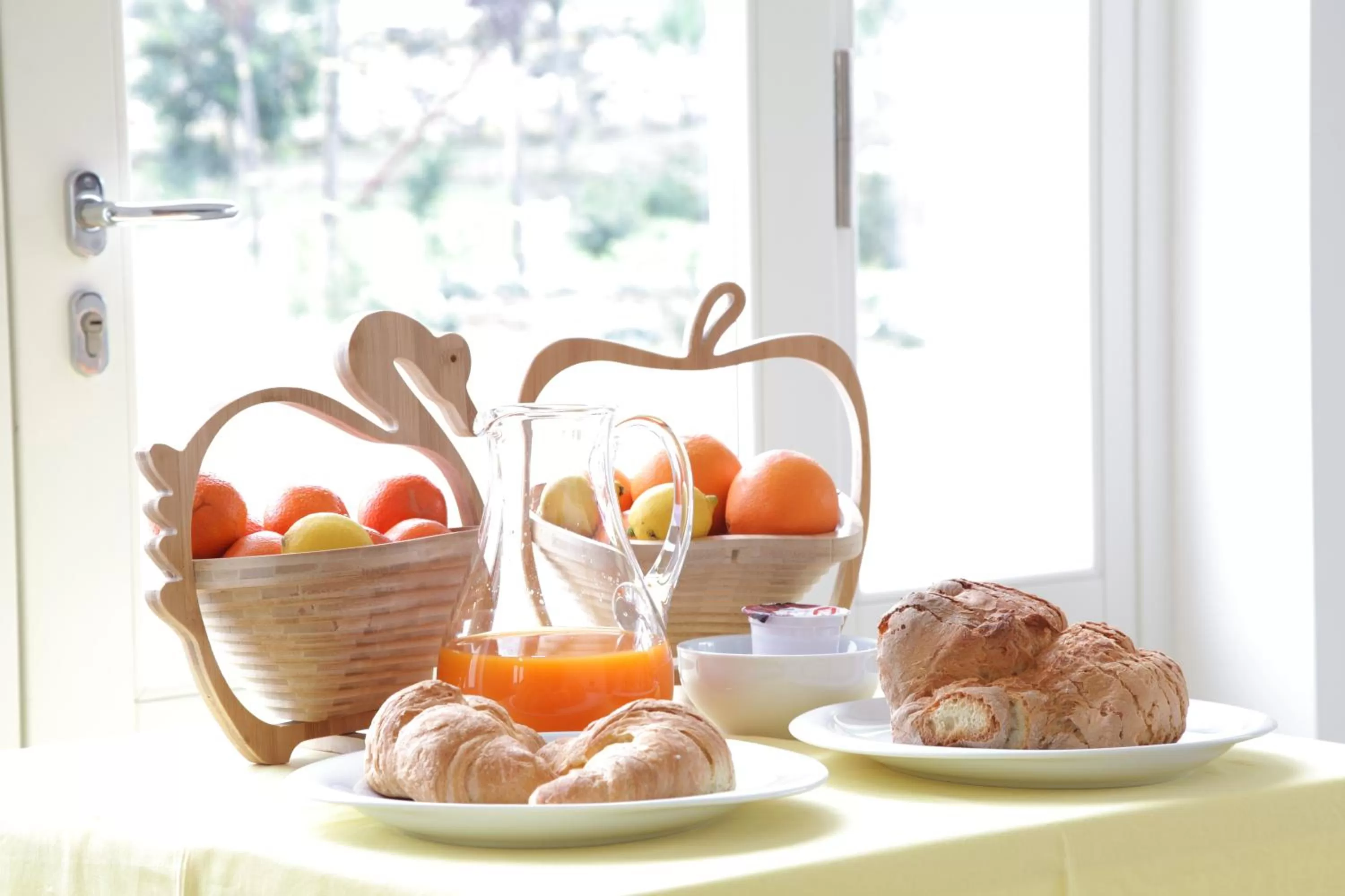 Restaurant/places to eat in Hotel Cave Del Sole