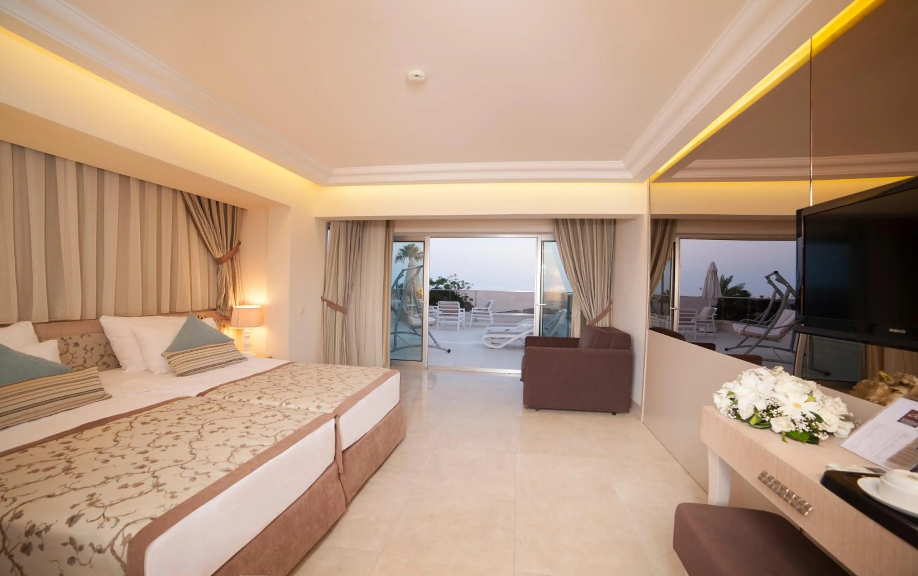 Balcony/Terrace, Bed in Xperia Saray Beach Hotel