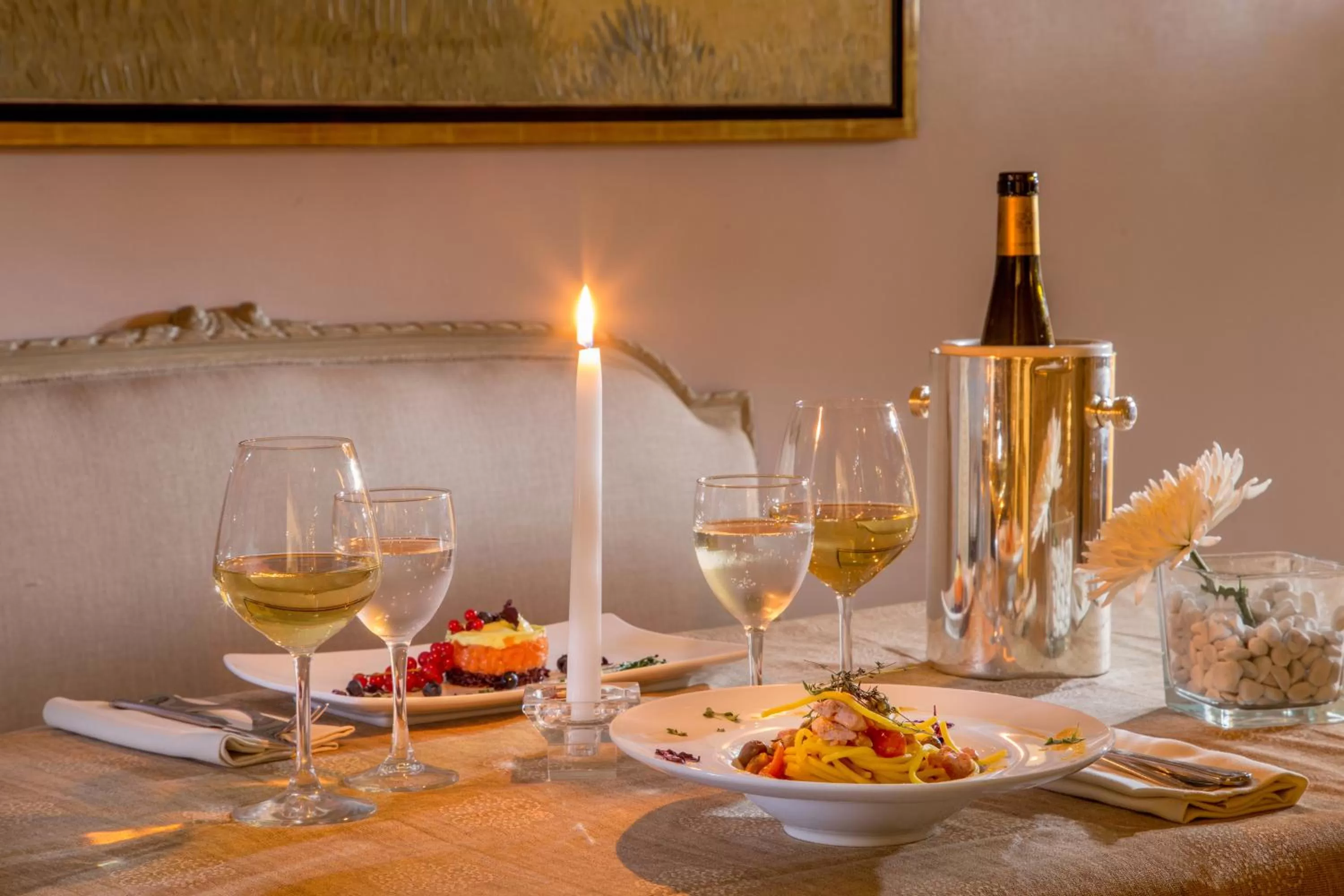 Restaurant/places to eat in Hotel Mozart