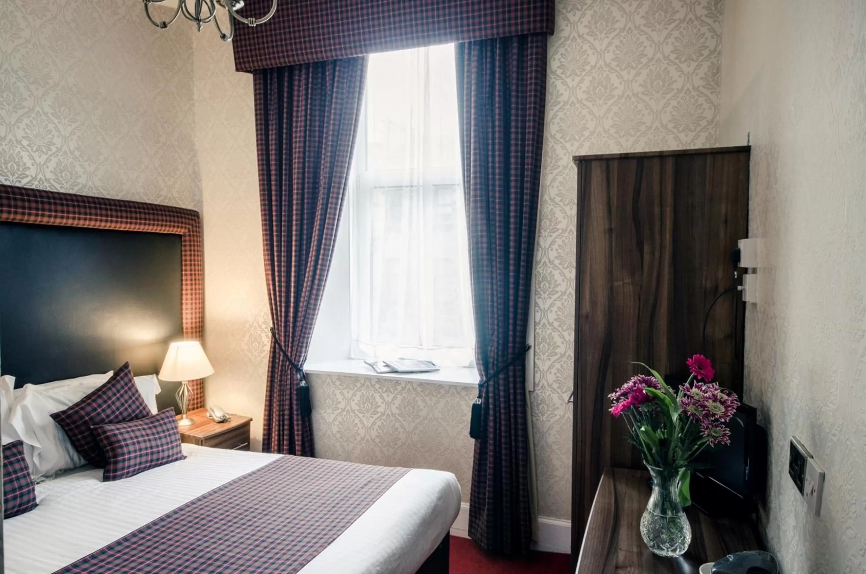 Double Room in Argyll Hotel