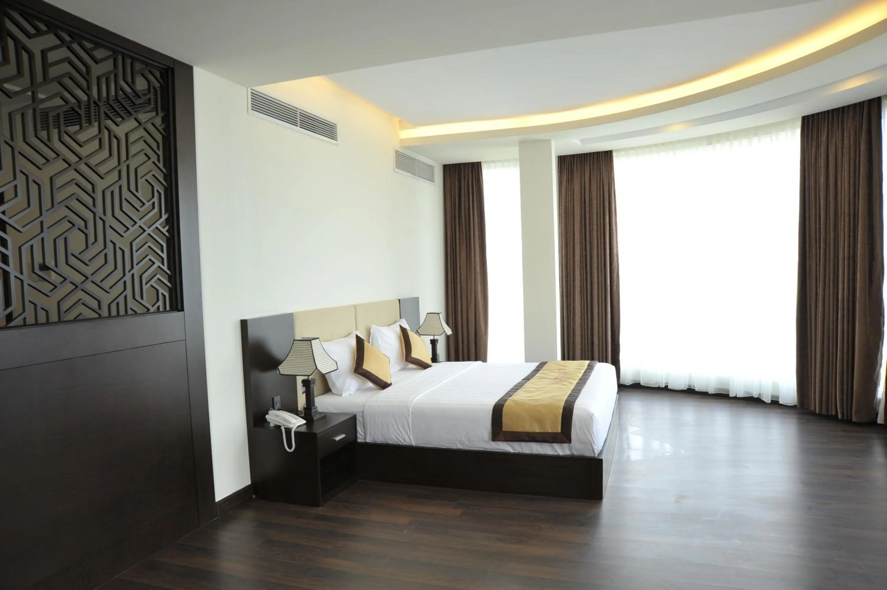 Photo of the whole room, Bed in International Hotel