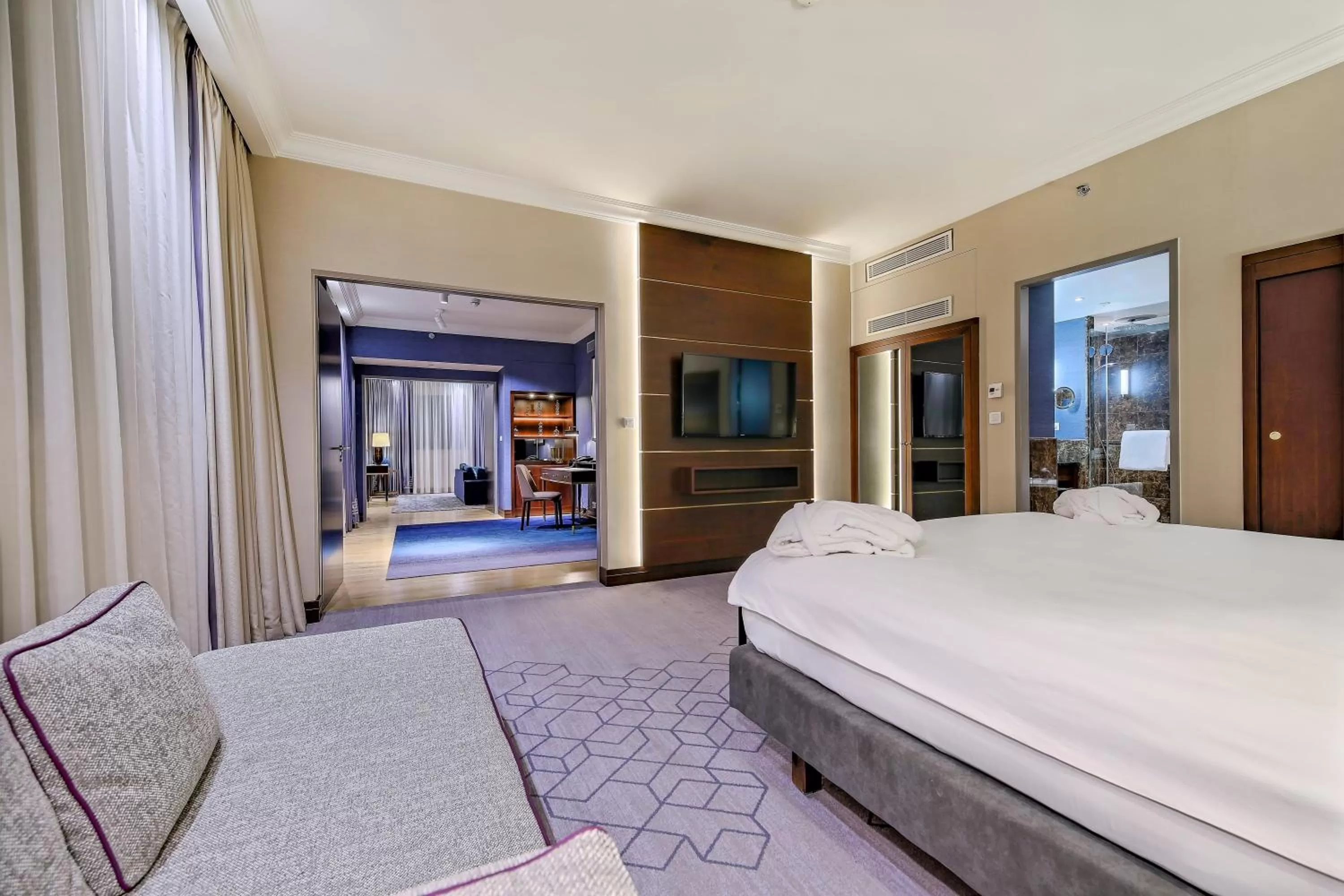 Photo of the whole room, Bed in InterContinental Warszawa by IHG