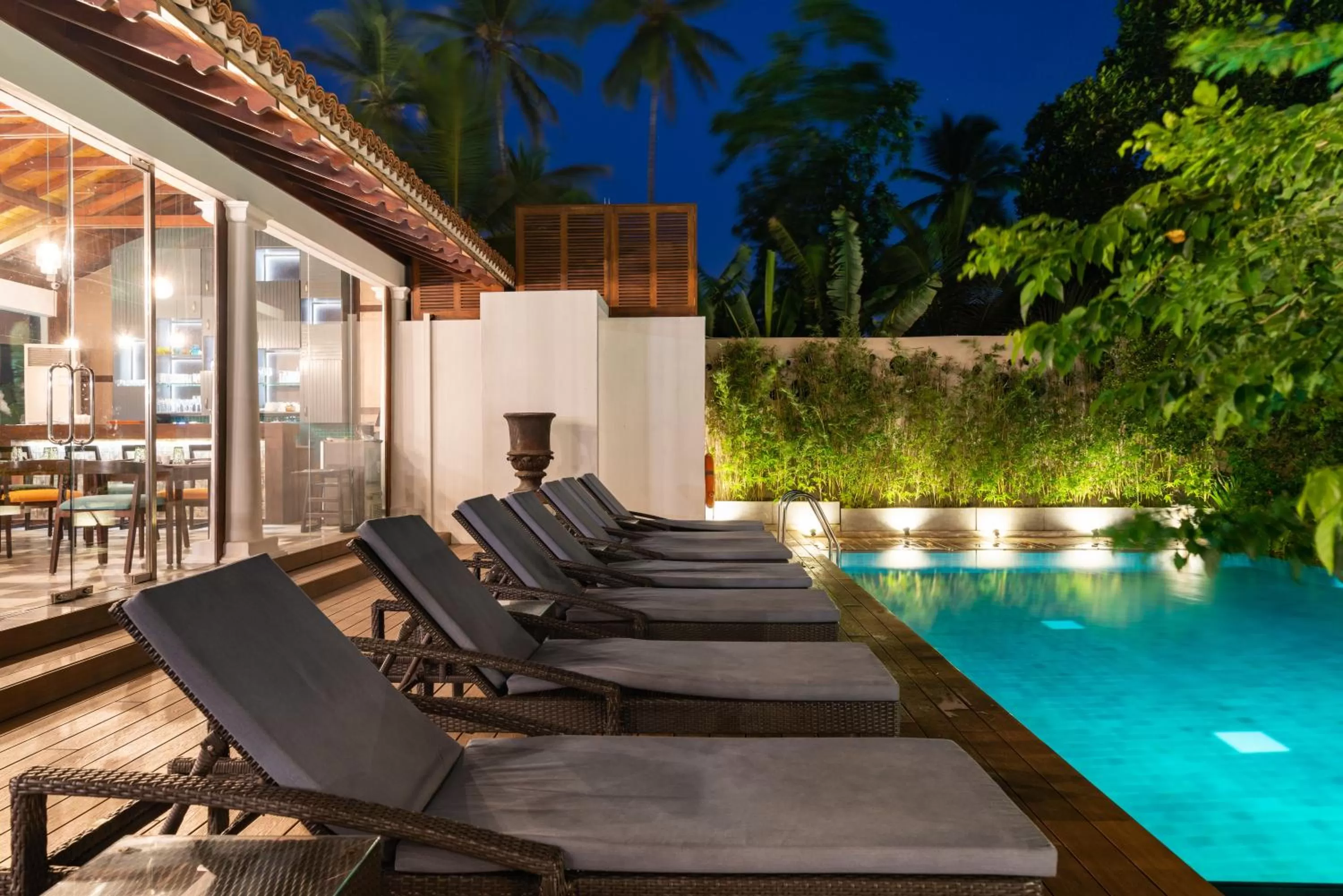 Restaurant/places to eat in Triple O Six