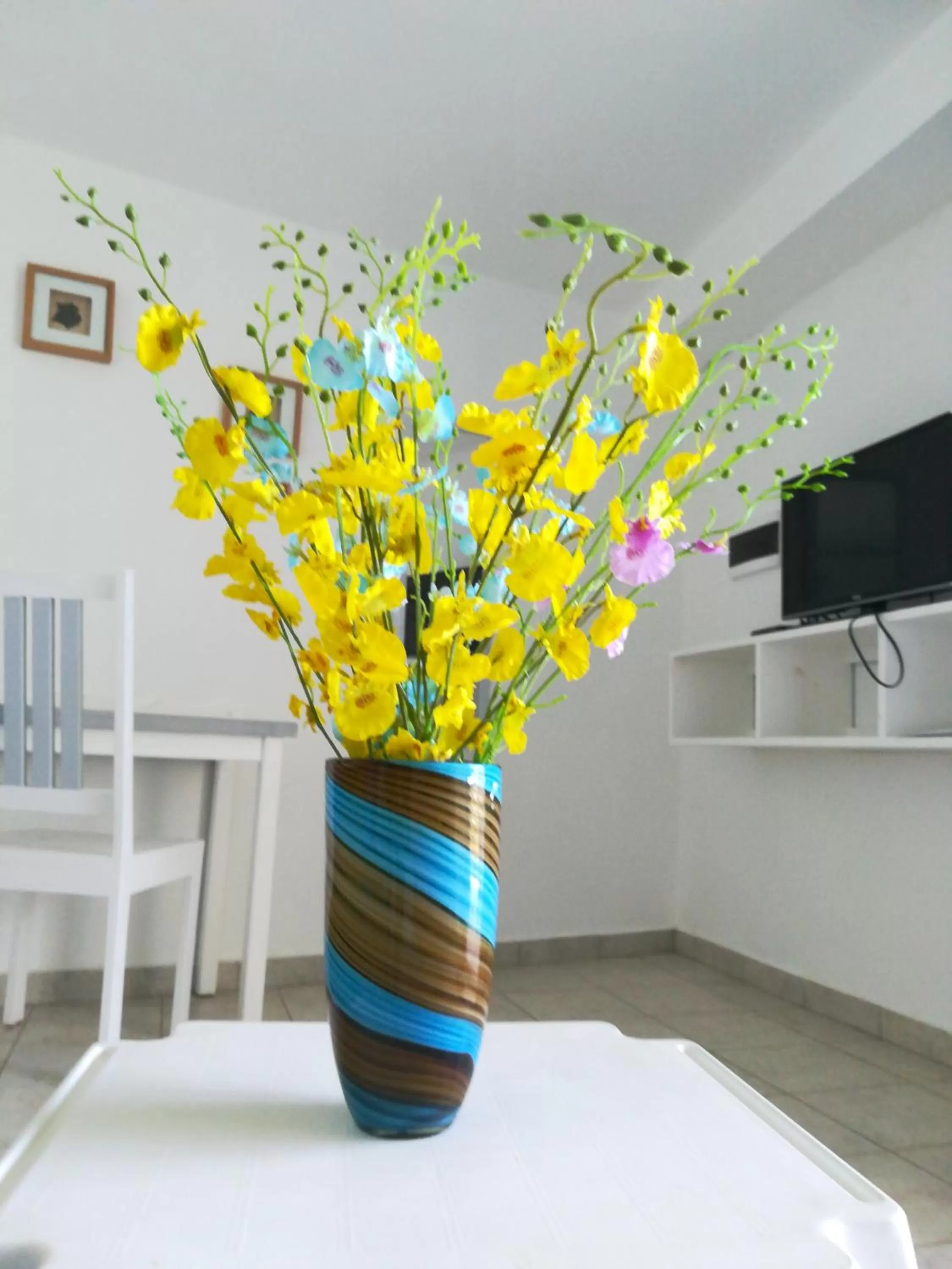 Communal lounge/ TV room in Costarena Beach Hotel