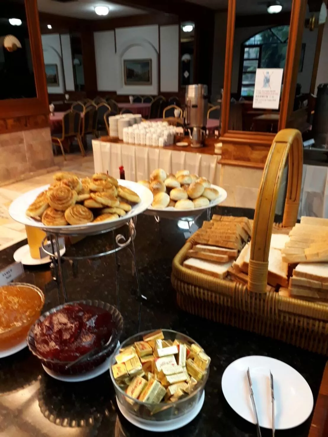 Buffet breakfast in Royal Twins Palace Hotel