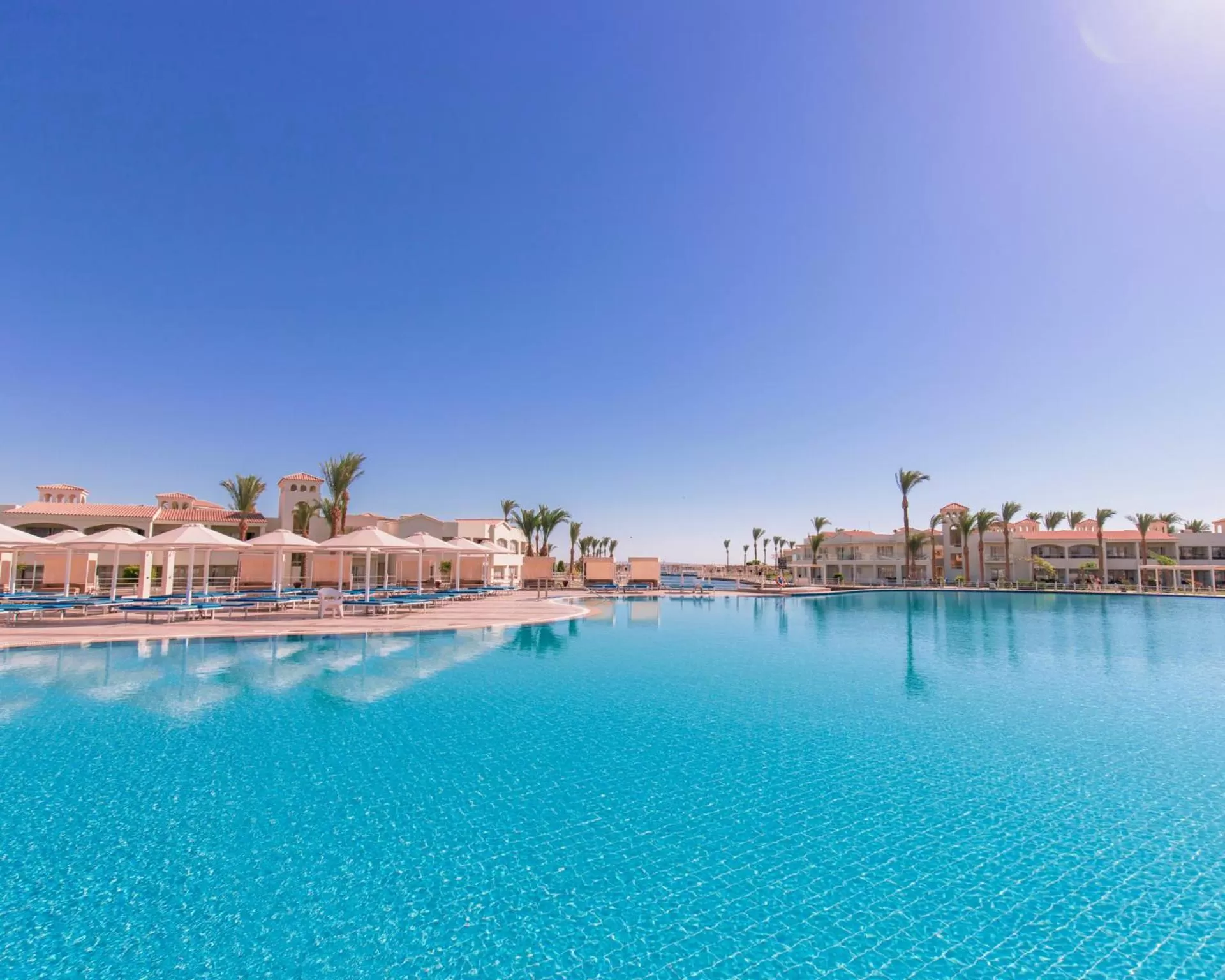 Day in Pickalbatros Dana Beach Resort - Aqua Park