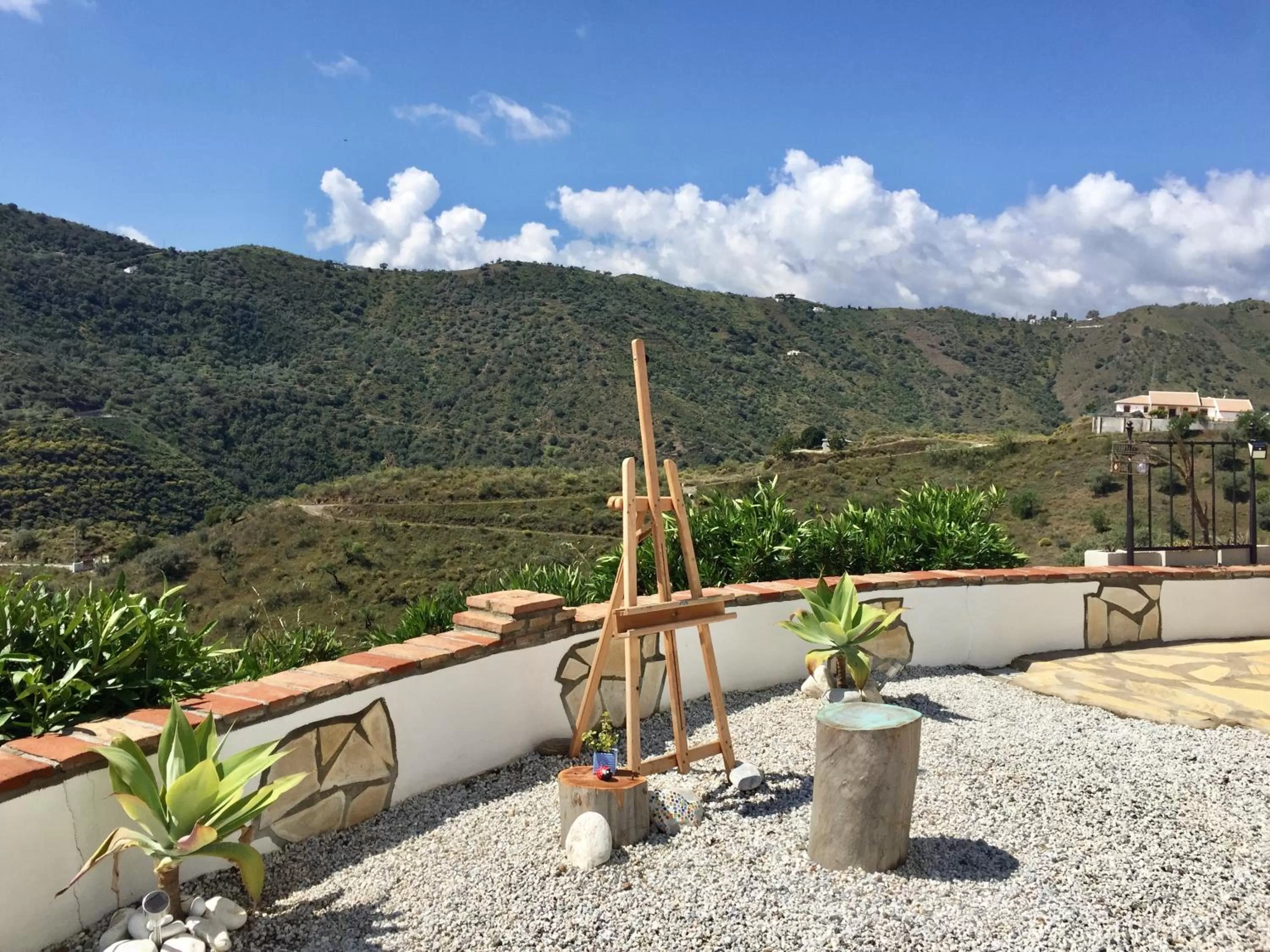 Mountain View in Casira, studios en kamers,Viñuela, Costa Del Sol