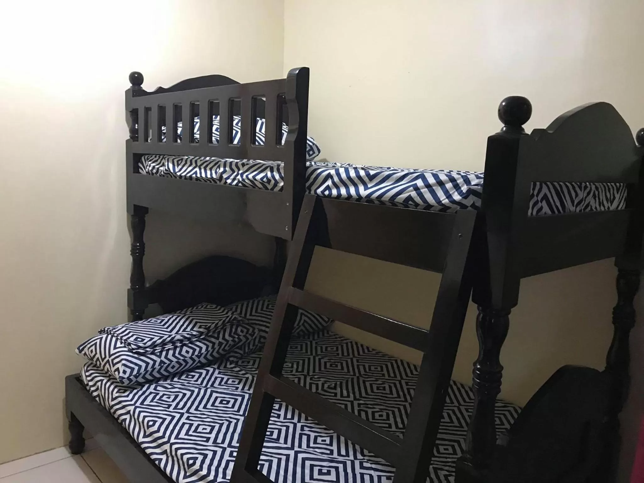 Bed in RV3 TRANSIENT HOUSE