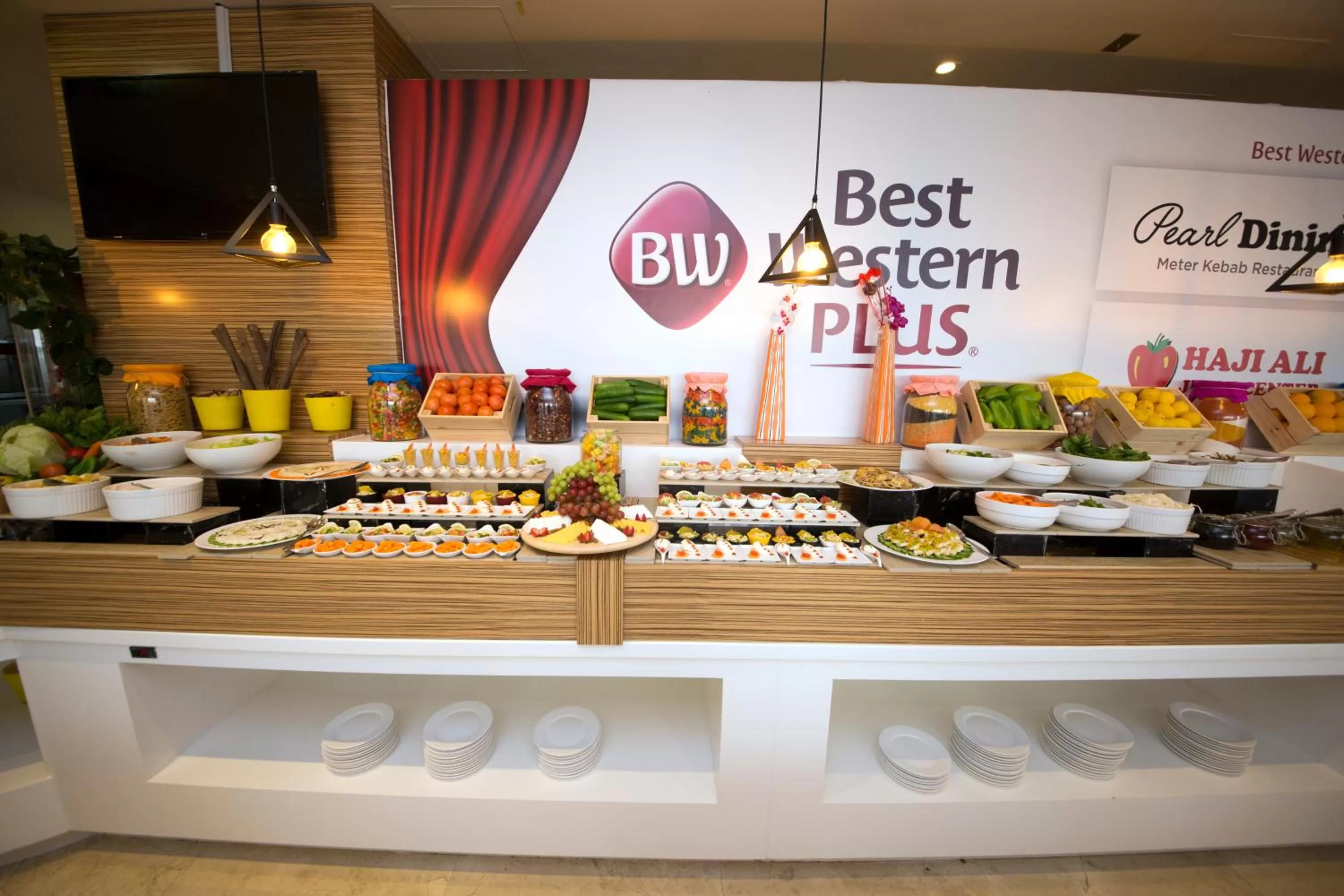 Restaurant/places to eat in Best Western Plus Pearl Creek