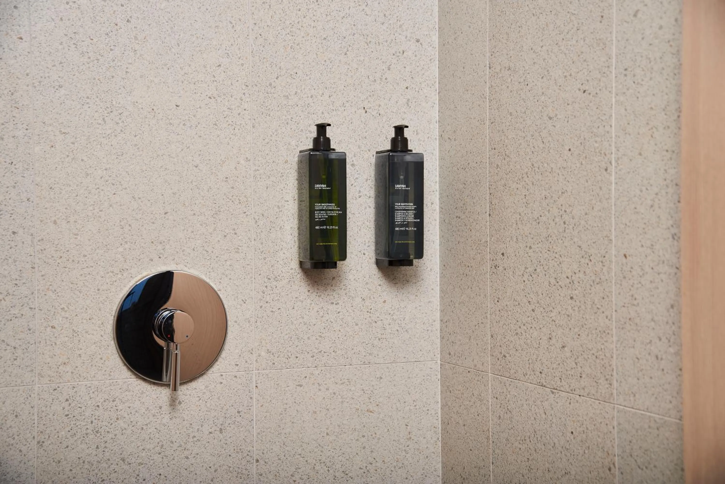 Shower in KINN Capsule - HER Space, Female Only