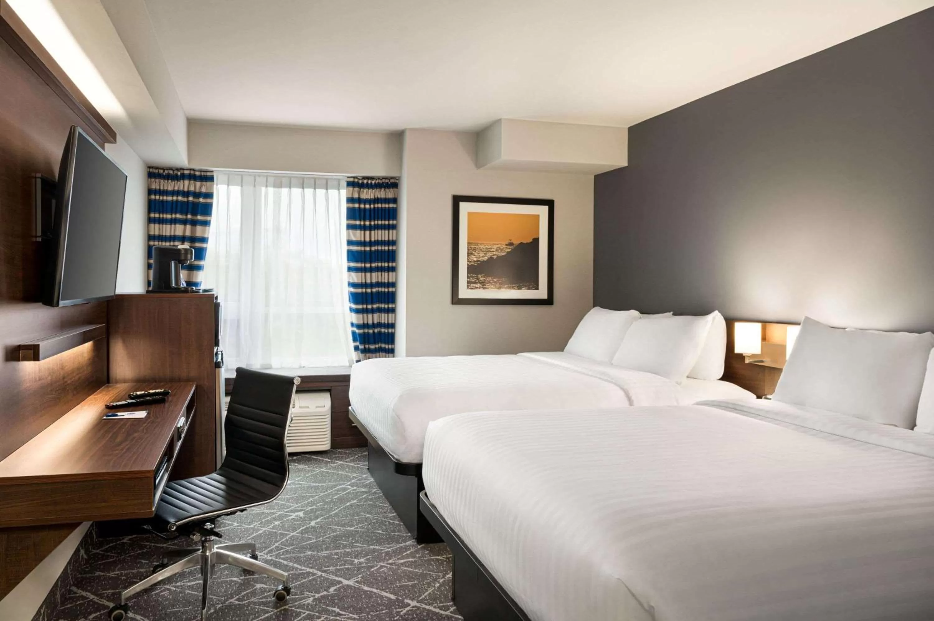 Photo of the whole room, Bed in Microtel Inn & Suites by Wyndham Antigonish