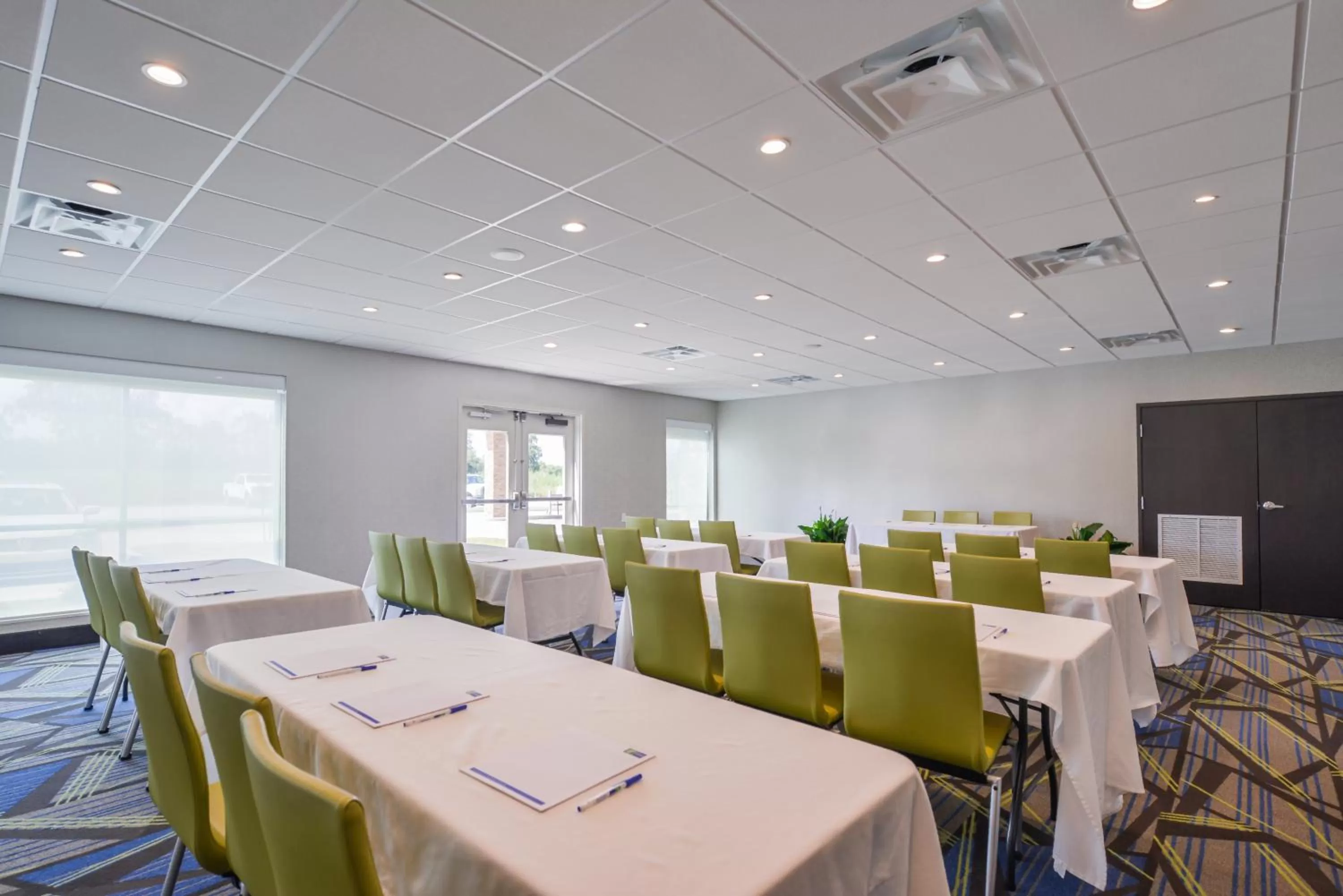 Meeting/conference room in Holiday Inn Express Donaldsonville by IHG