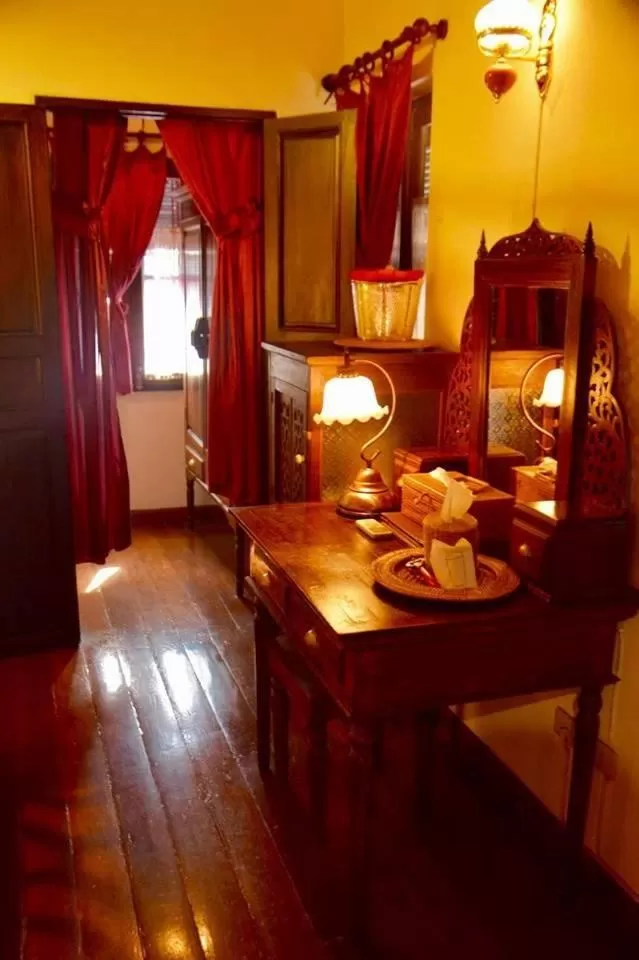 Tri Yaan Na Ros Colonial House