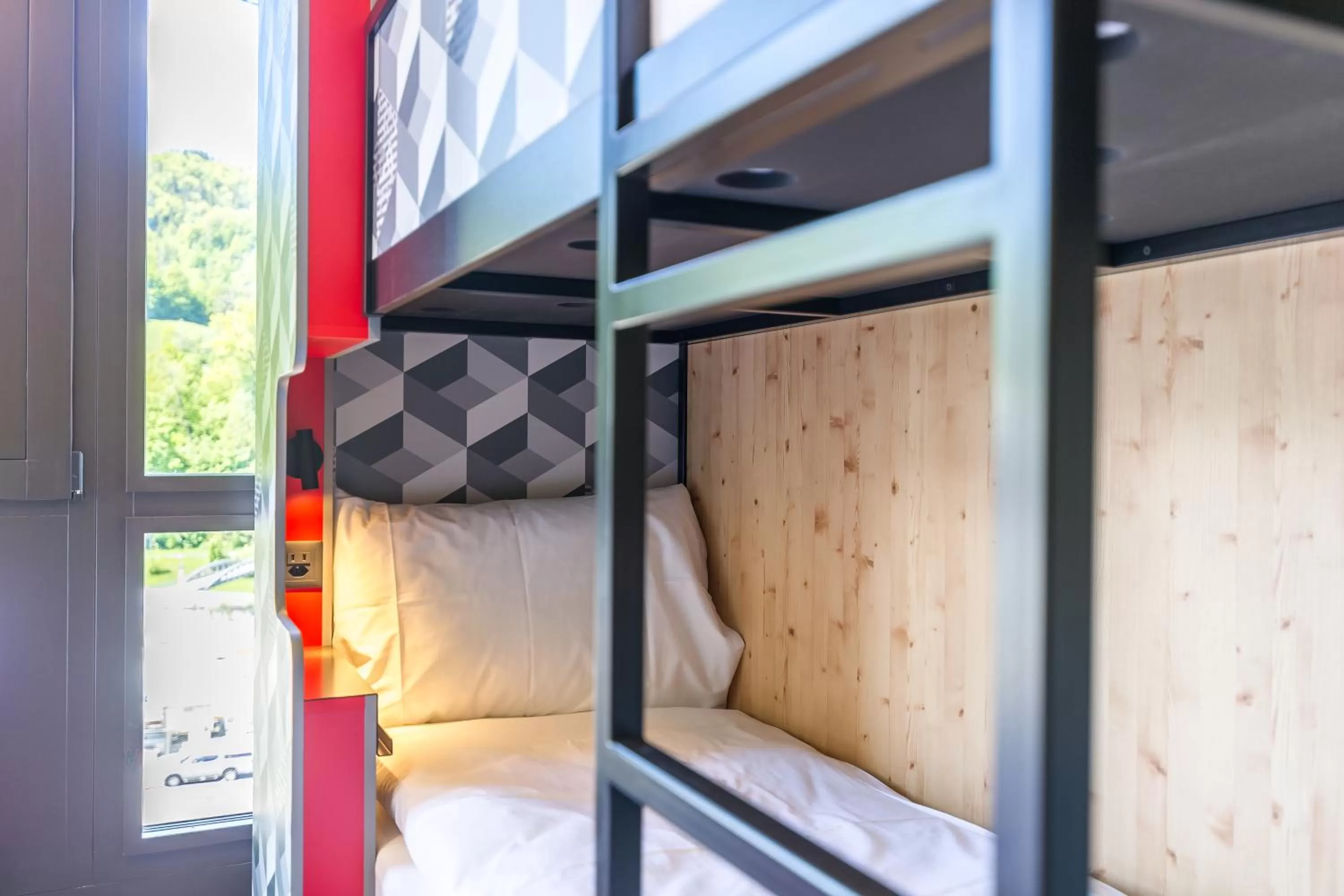 Bedroom, Bed in MEININGER Hotel Zürich Greencity