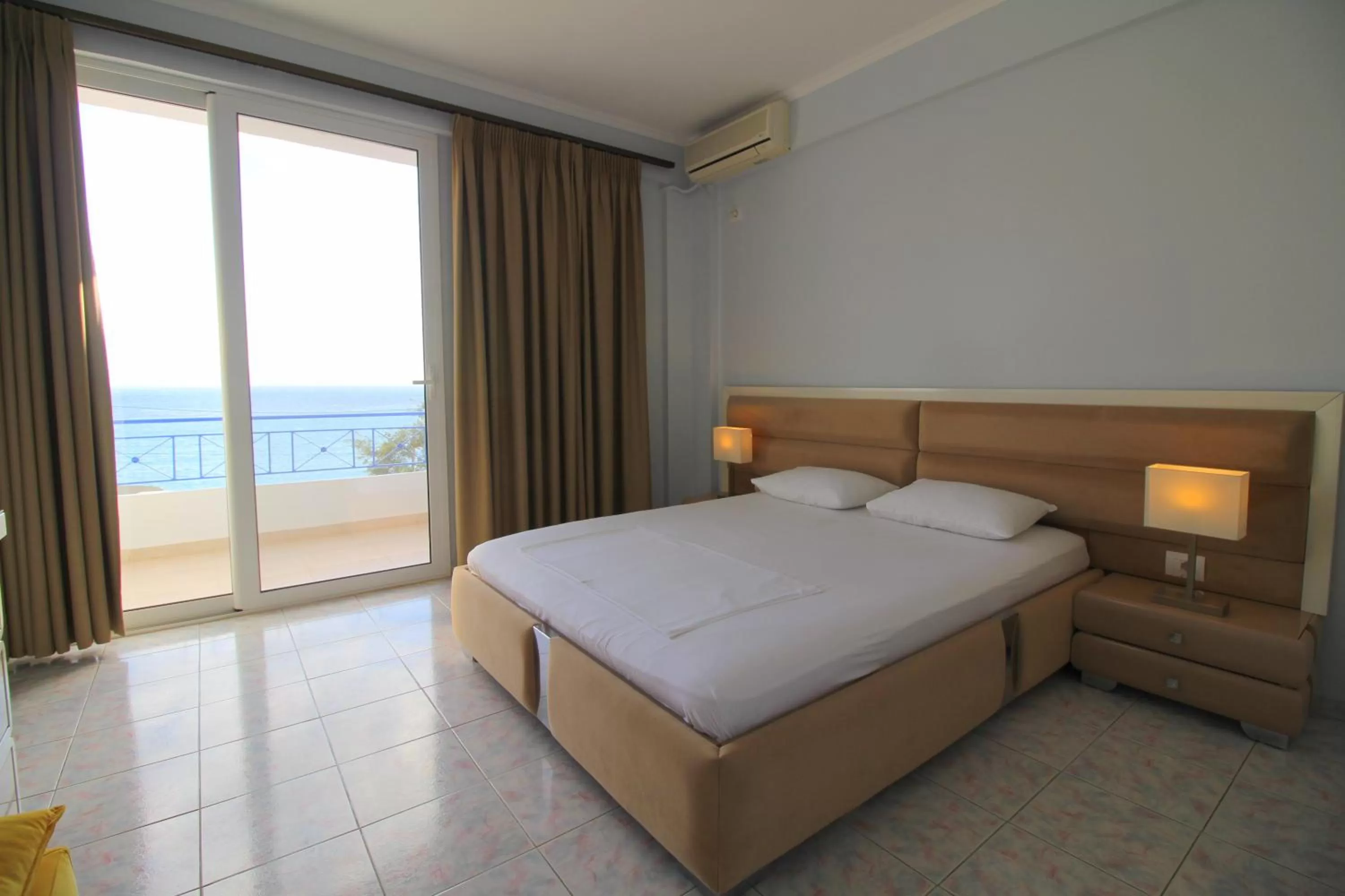 Bedroom in Murati Suites Sarandë