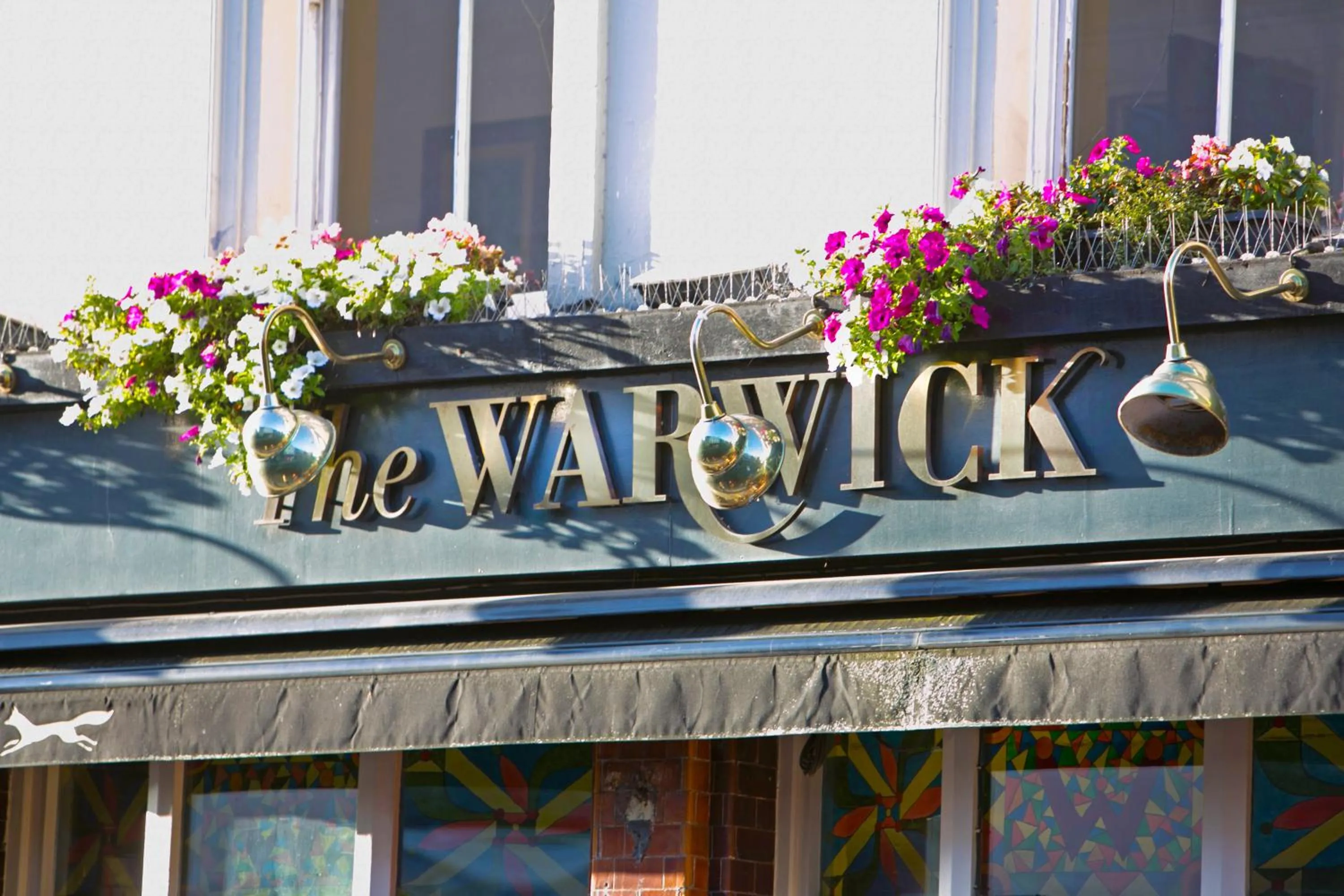 Restaurant/places to eat in easyHotel Victoria