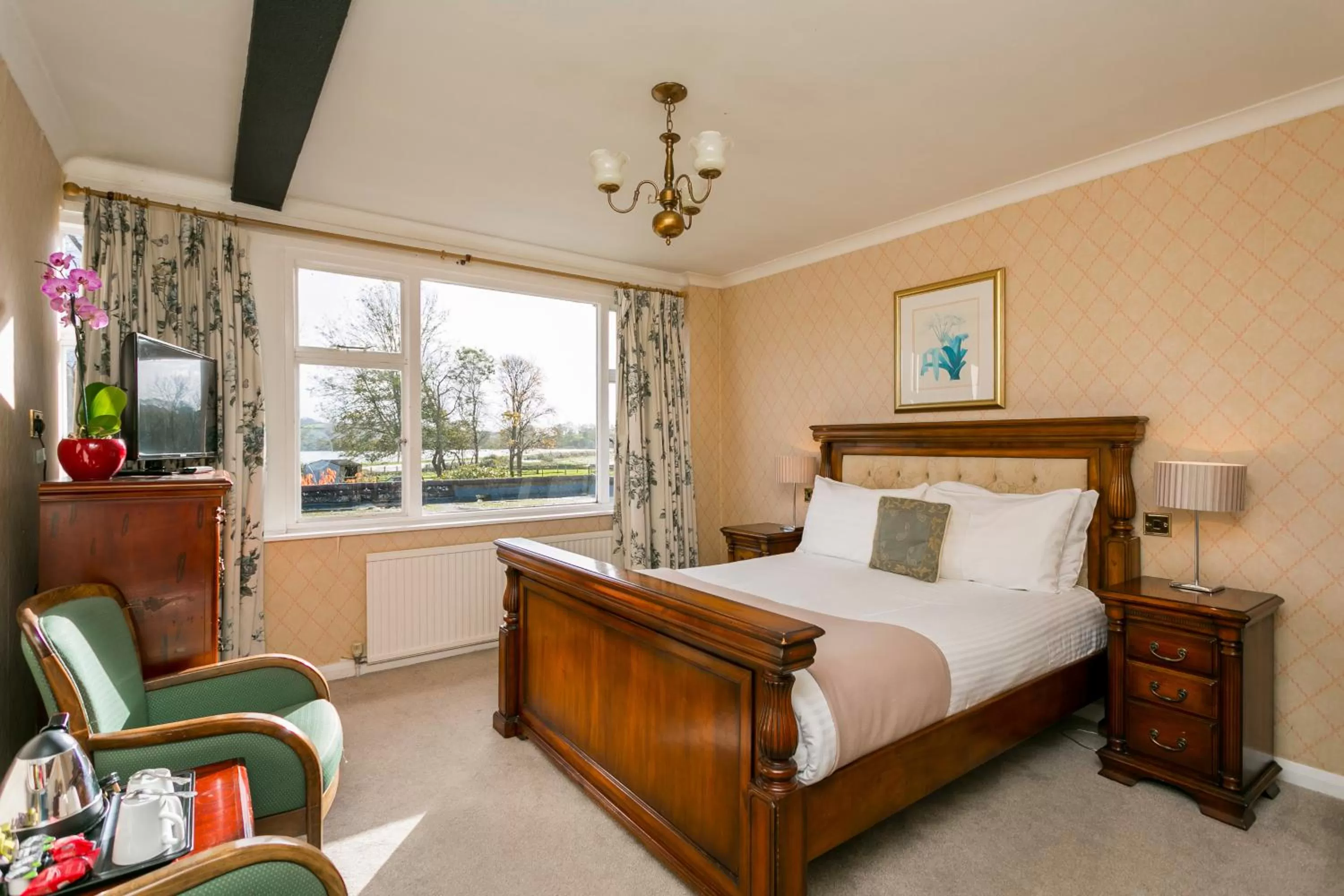 Bed in Deans Place Hotel