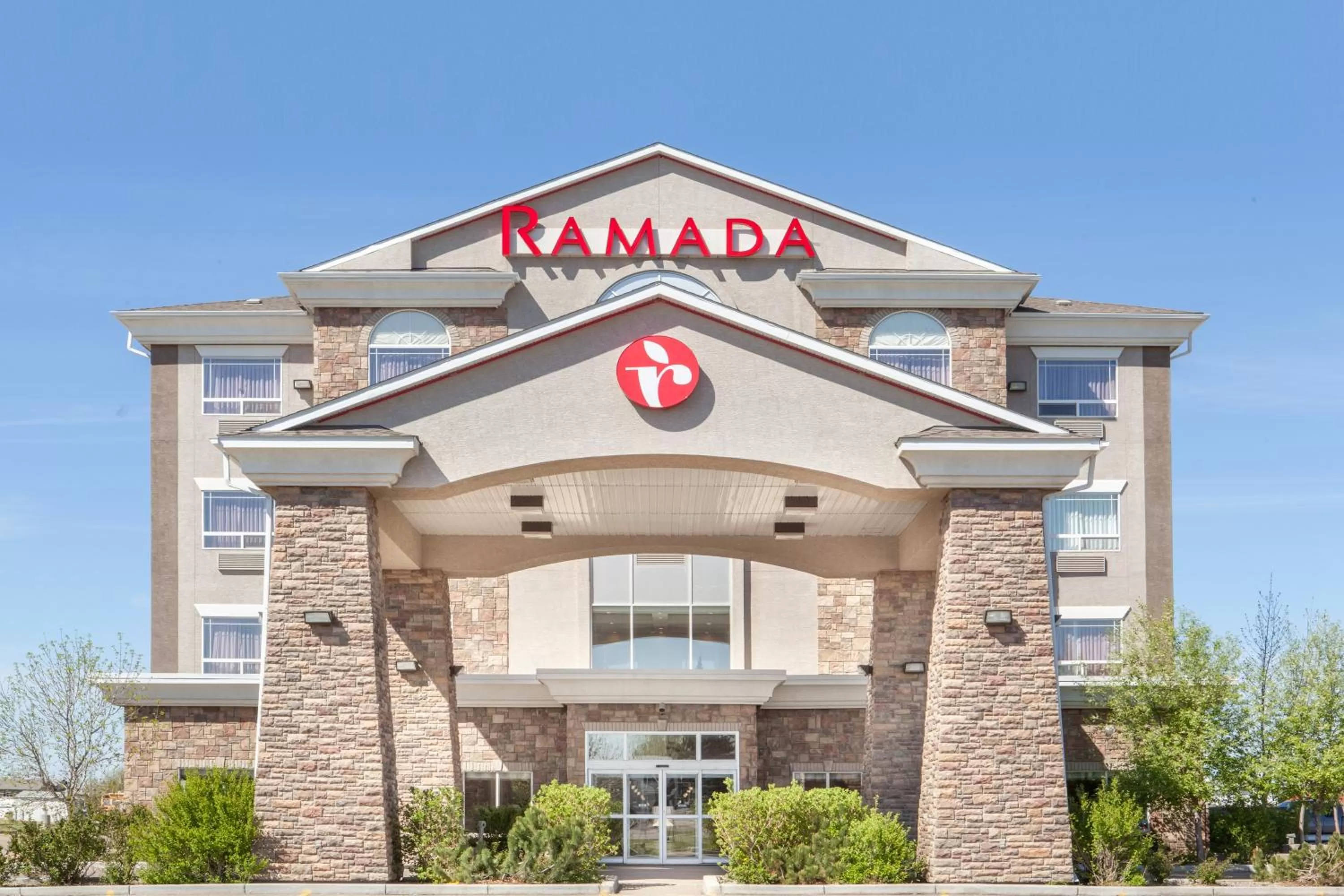 Facade/entrance in Ramada by Wyndham Brooks