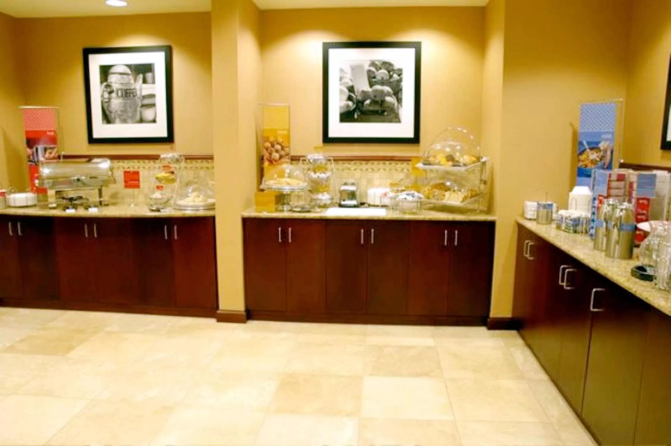 Breakfast in Hampton Inn Calera