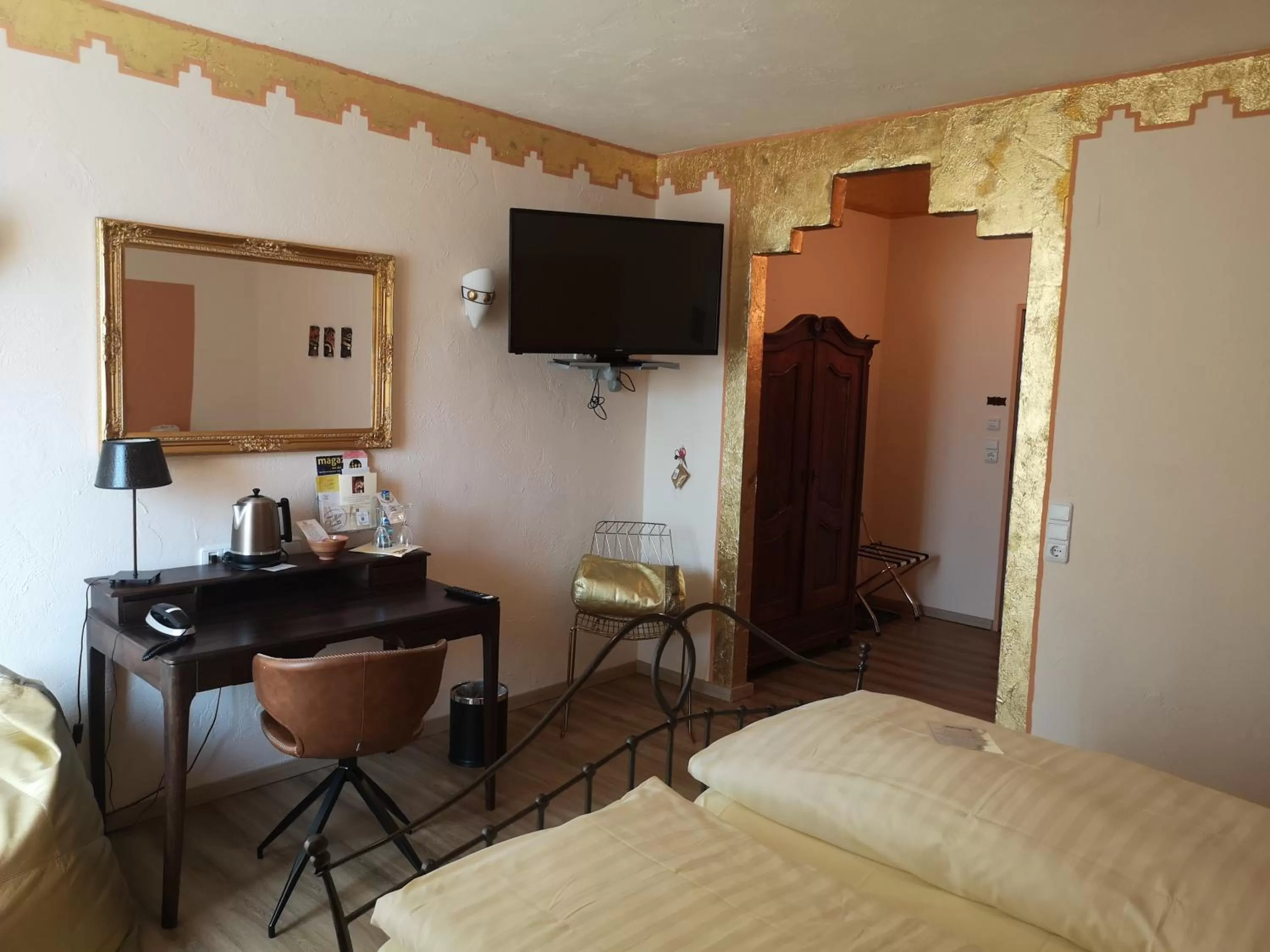 Photo of the whole room, Bed in Hotel Goldflair am Rathaus