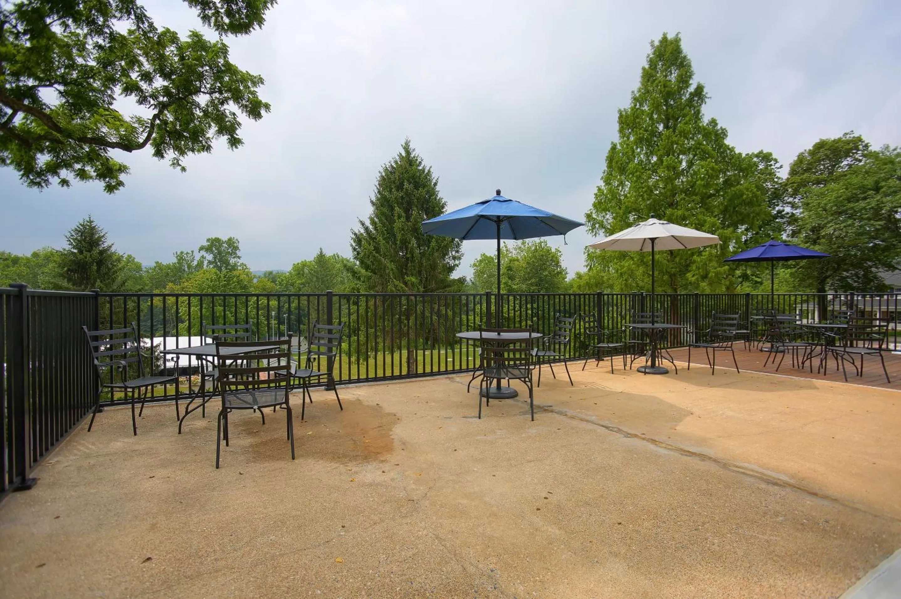 Swimming pool in Allenberry Resort