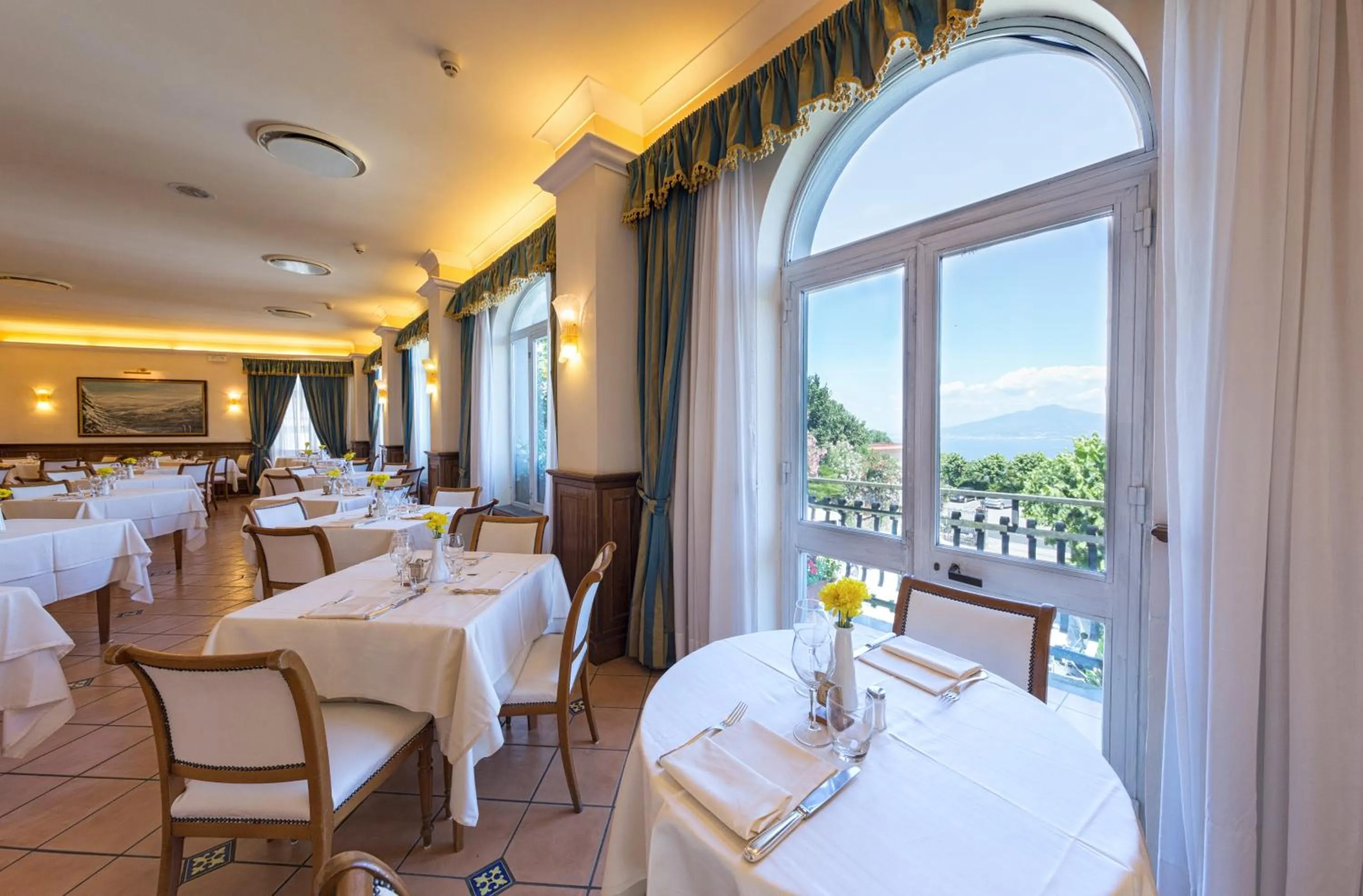 Restaurant/places to eat in Hotel Iaccarino