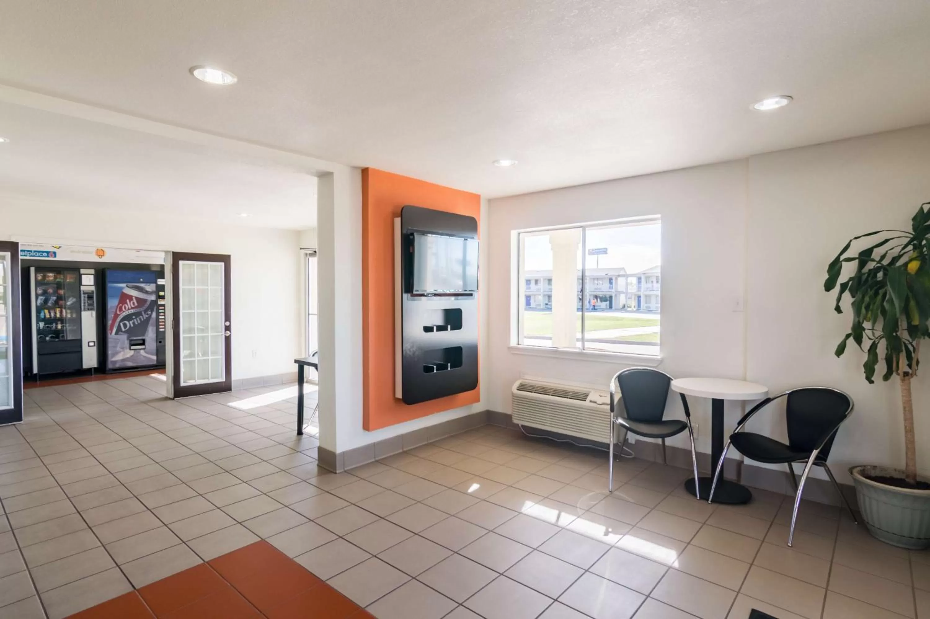 Communal lounge/ TV room in Motel 6-Wichita Falls, TX - North