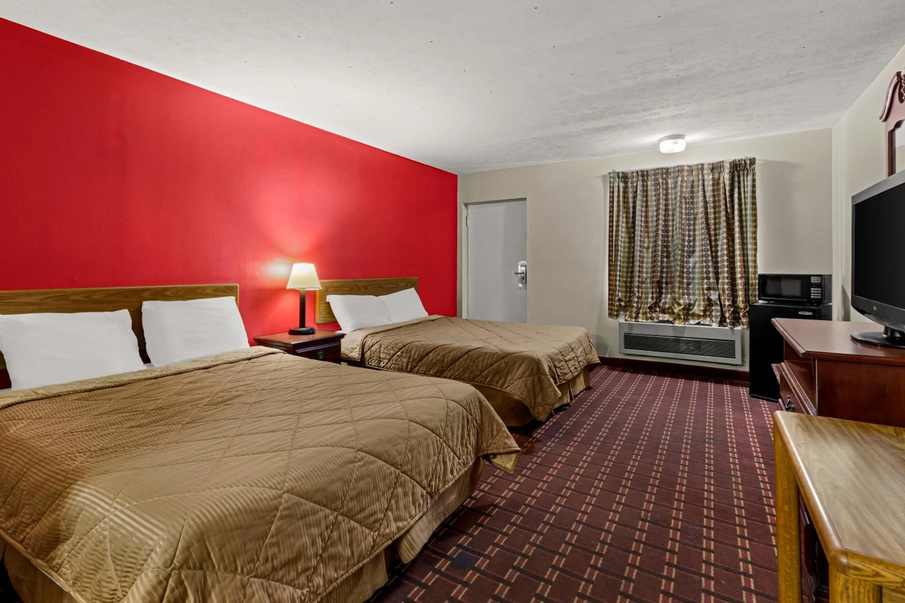 Bedroom, Bed in Rodeway Inn Dickson