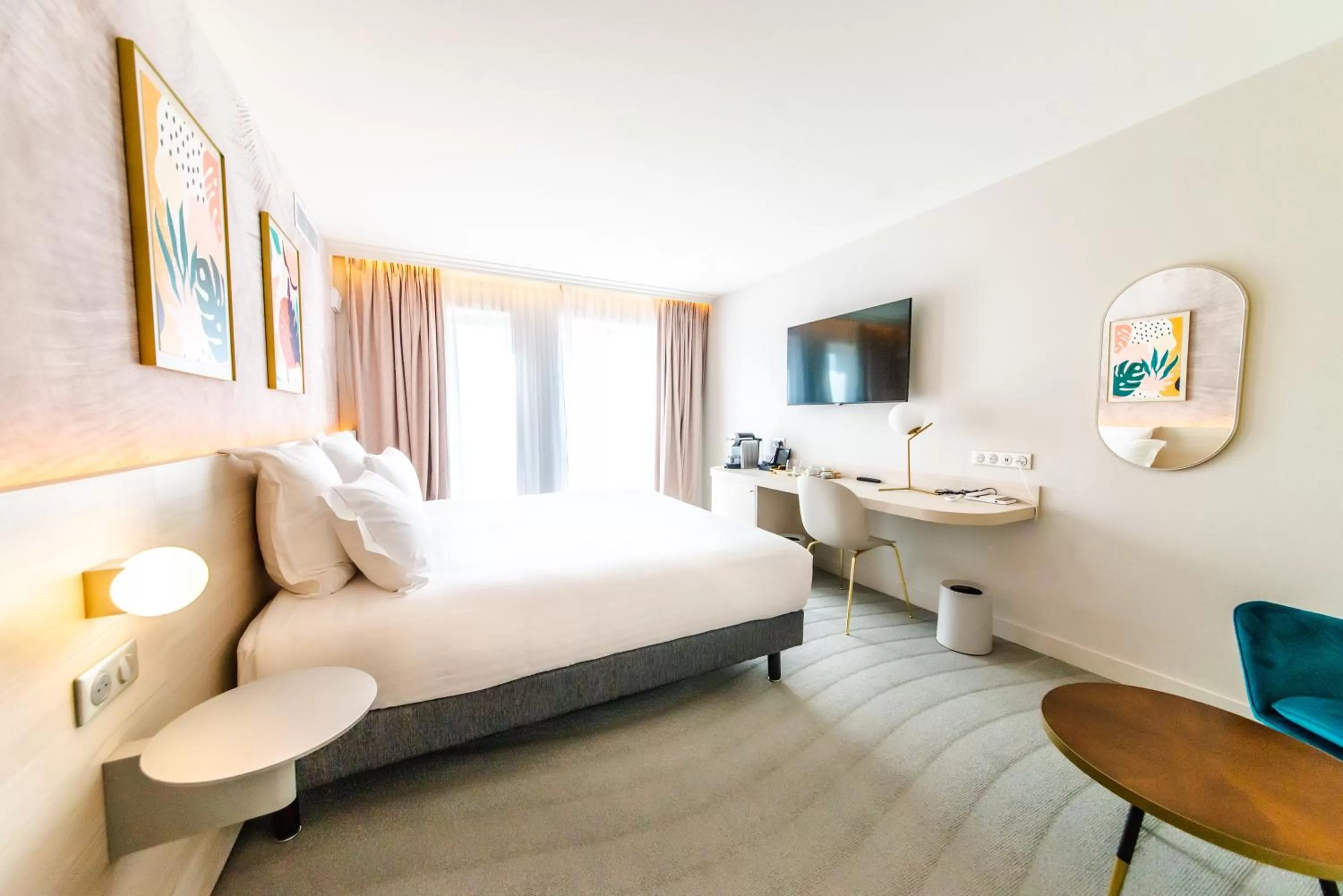 Photo of the whole room, Bed in Ilot du Golf BW Premier Collection