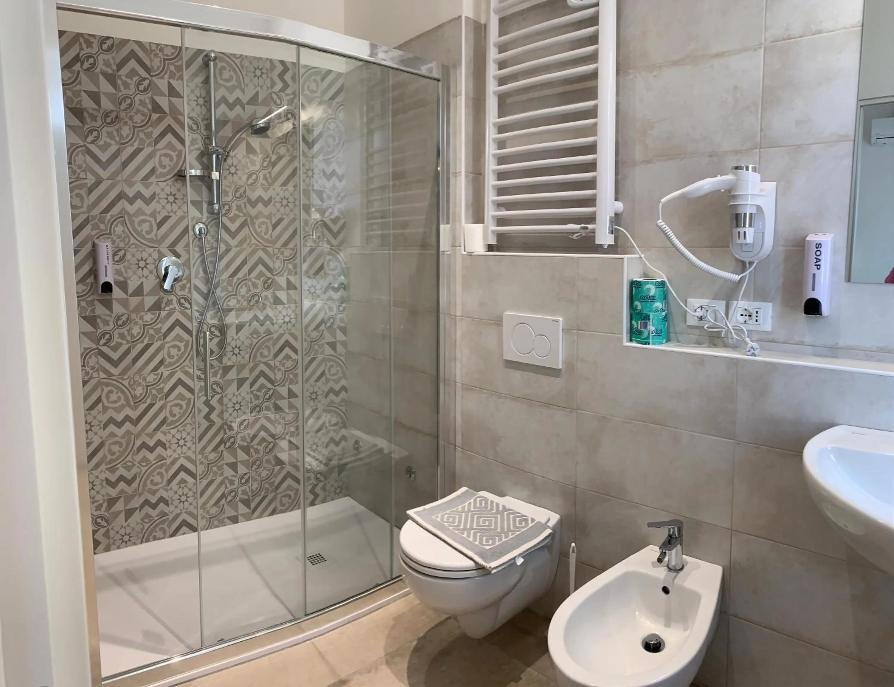 Shower in Hotel Laika