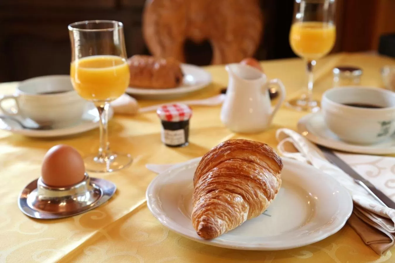 Continental breakfast in Le Robinson