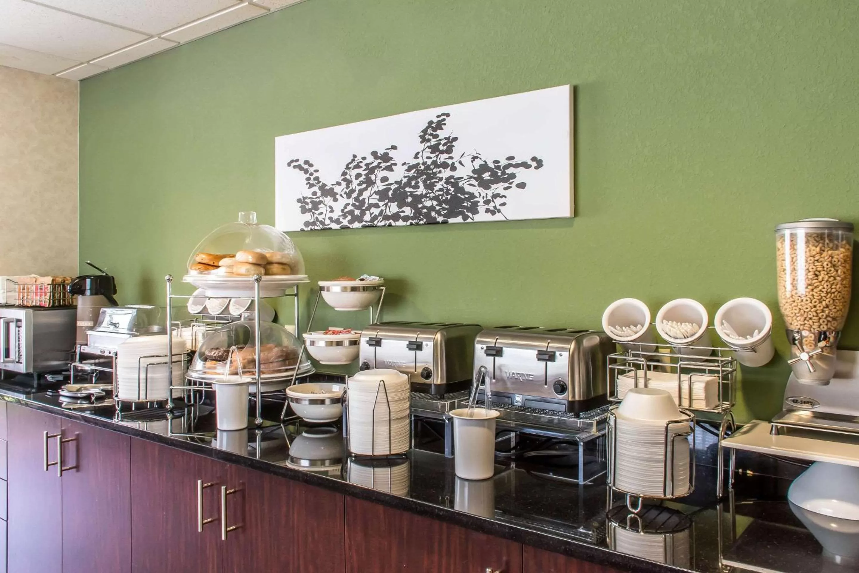 Restaurant/places to eat in Sleep Inn & Suites of Lancaster County