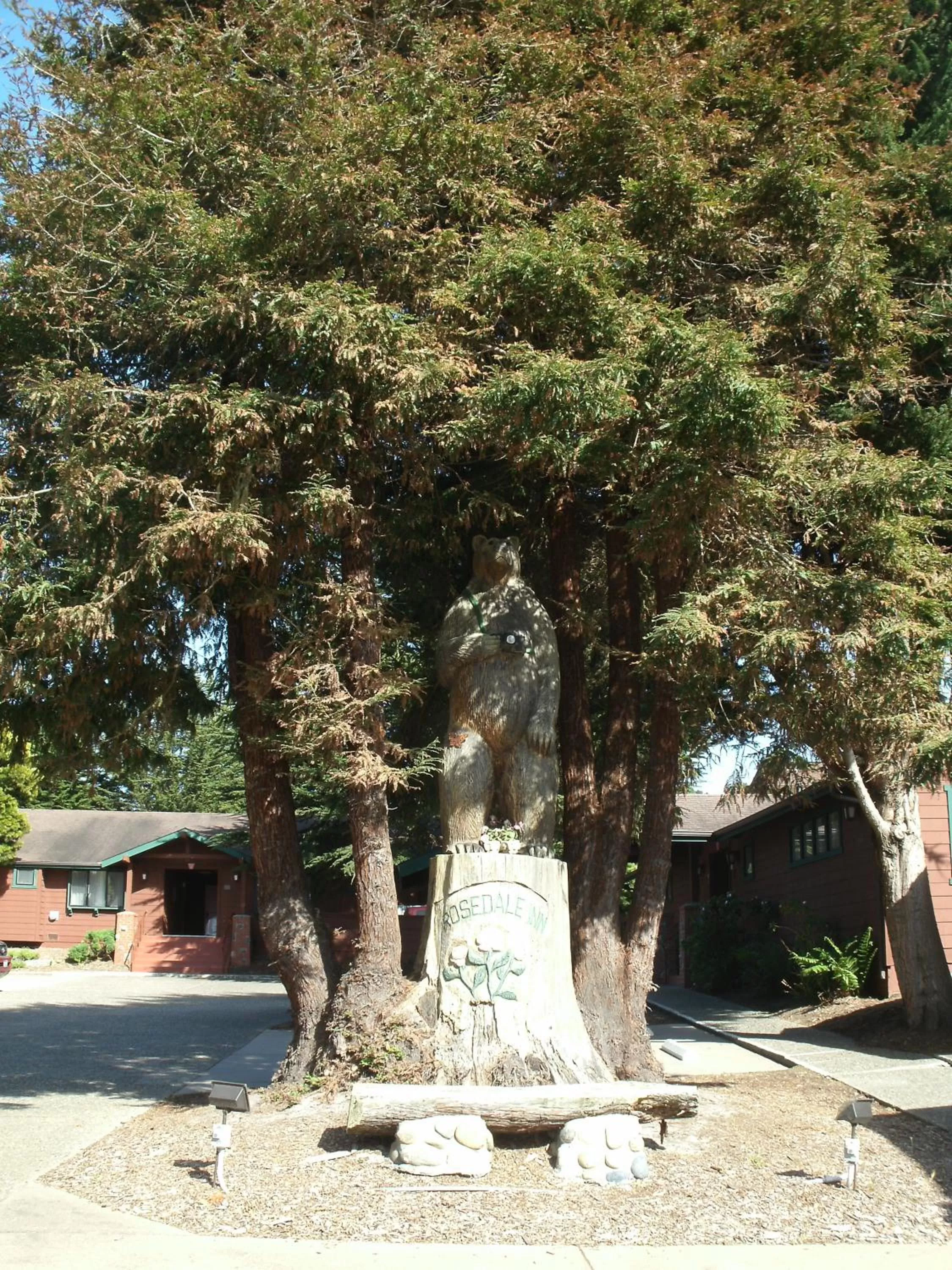 Facade/entrance in Rosedale Inn