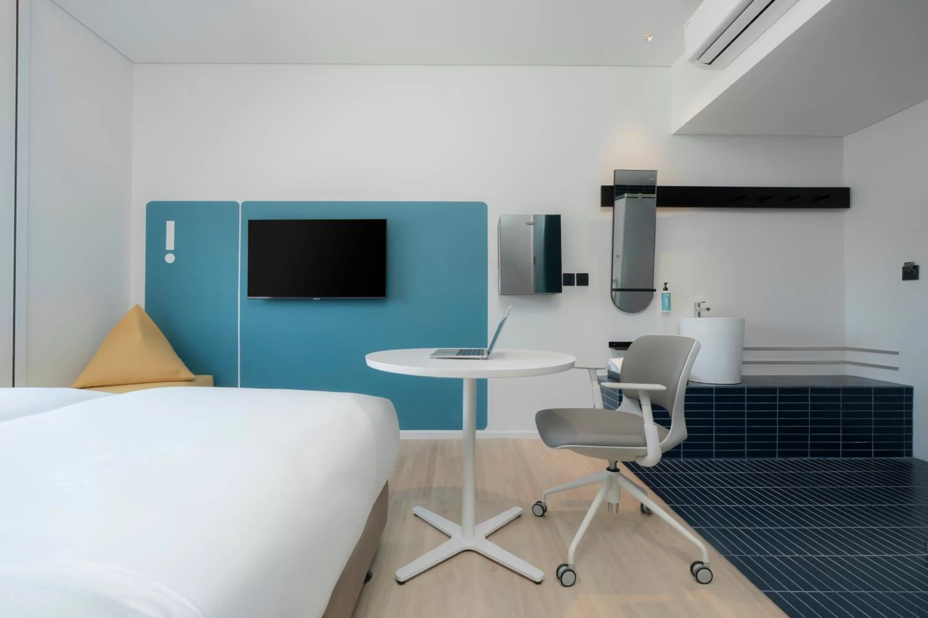 Bed in GO Hotel Bowin at Robinson Lifestyle Bowin