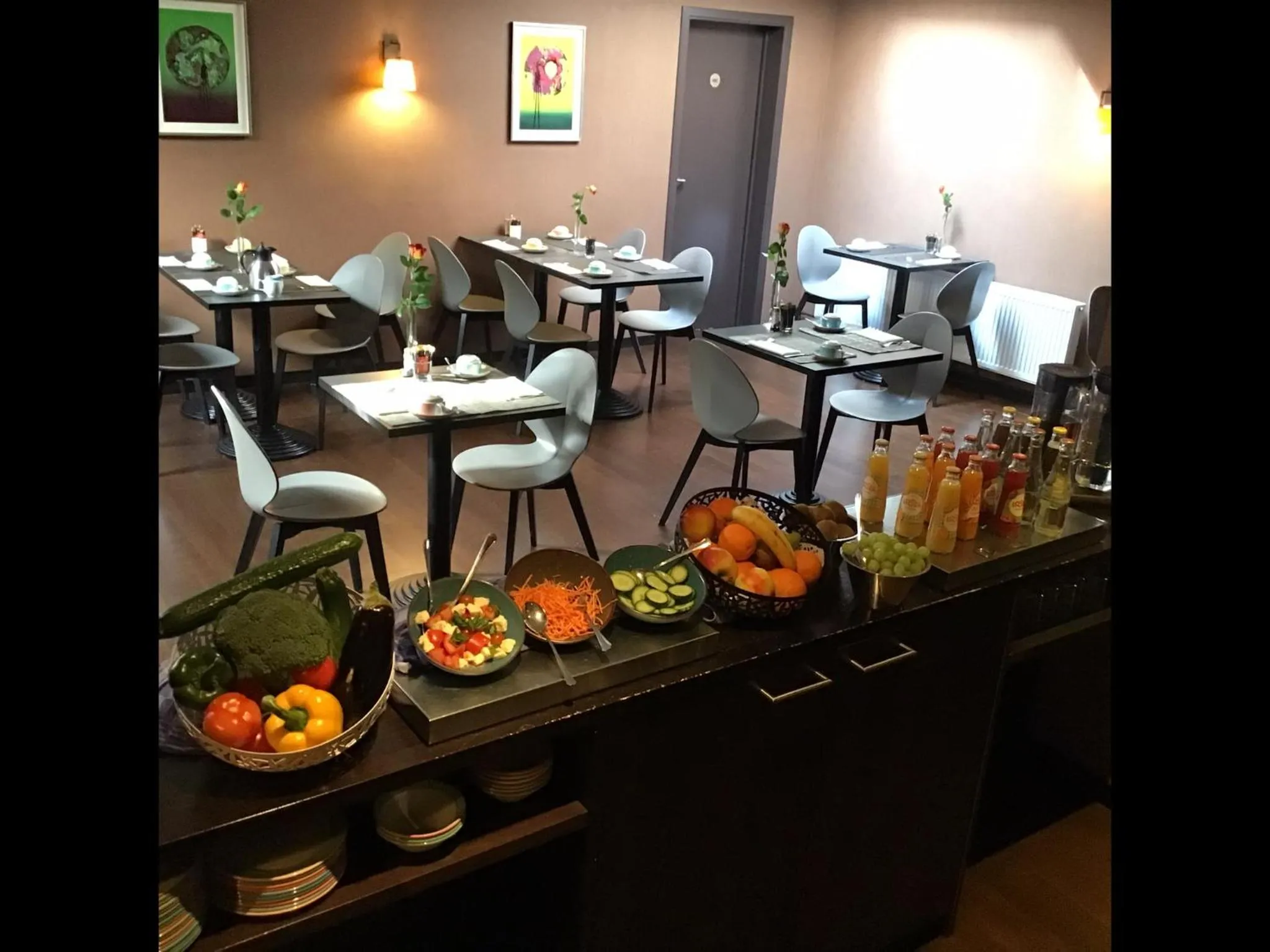 Breakfast in New Hotel Charlemagne