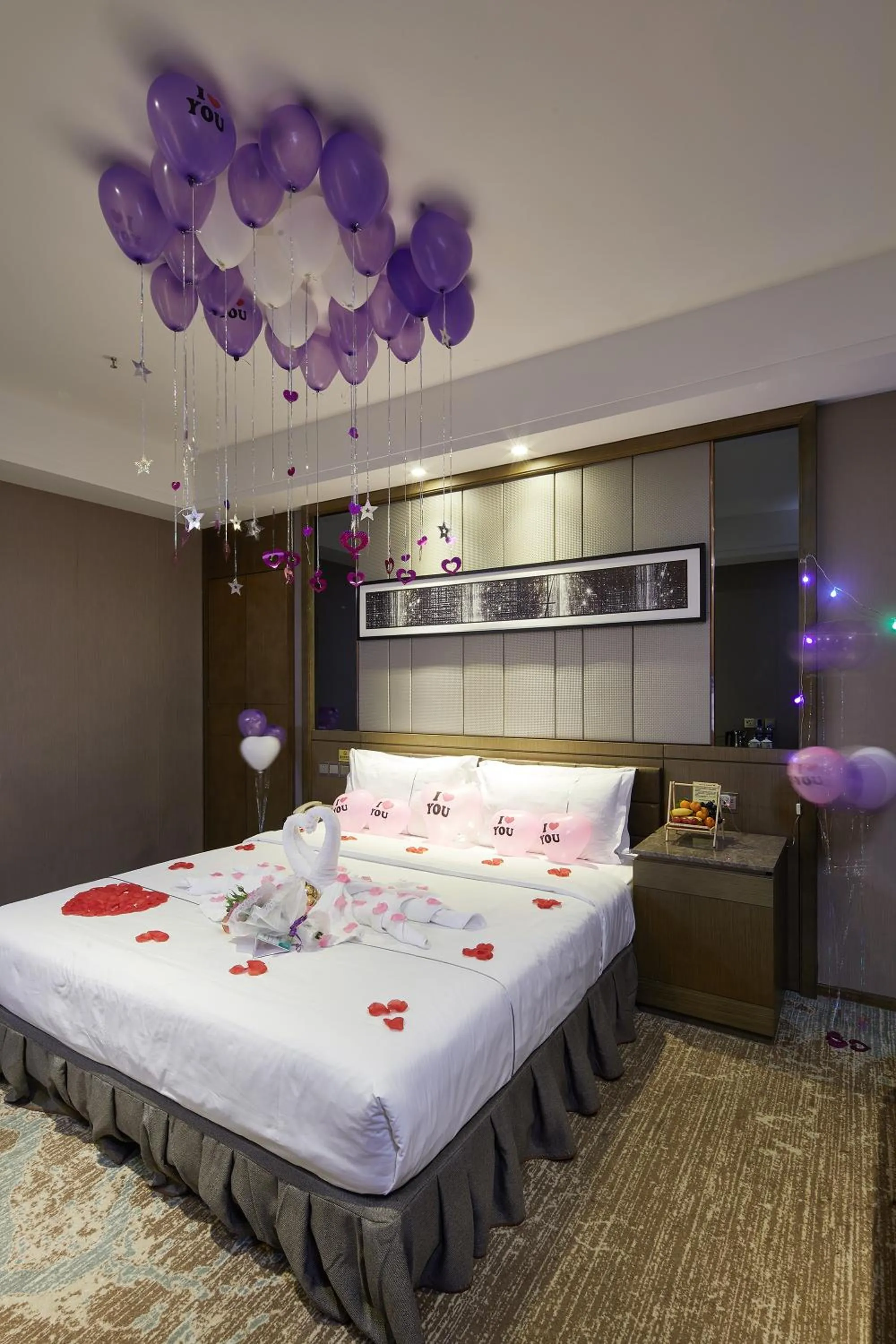Bed in INSAIL Hotel (Shenzhen Dongmen Branch)