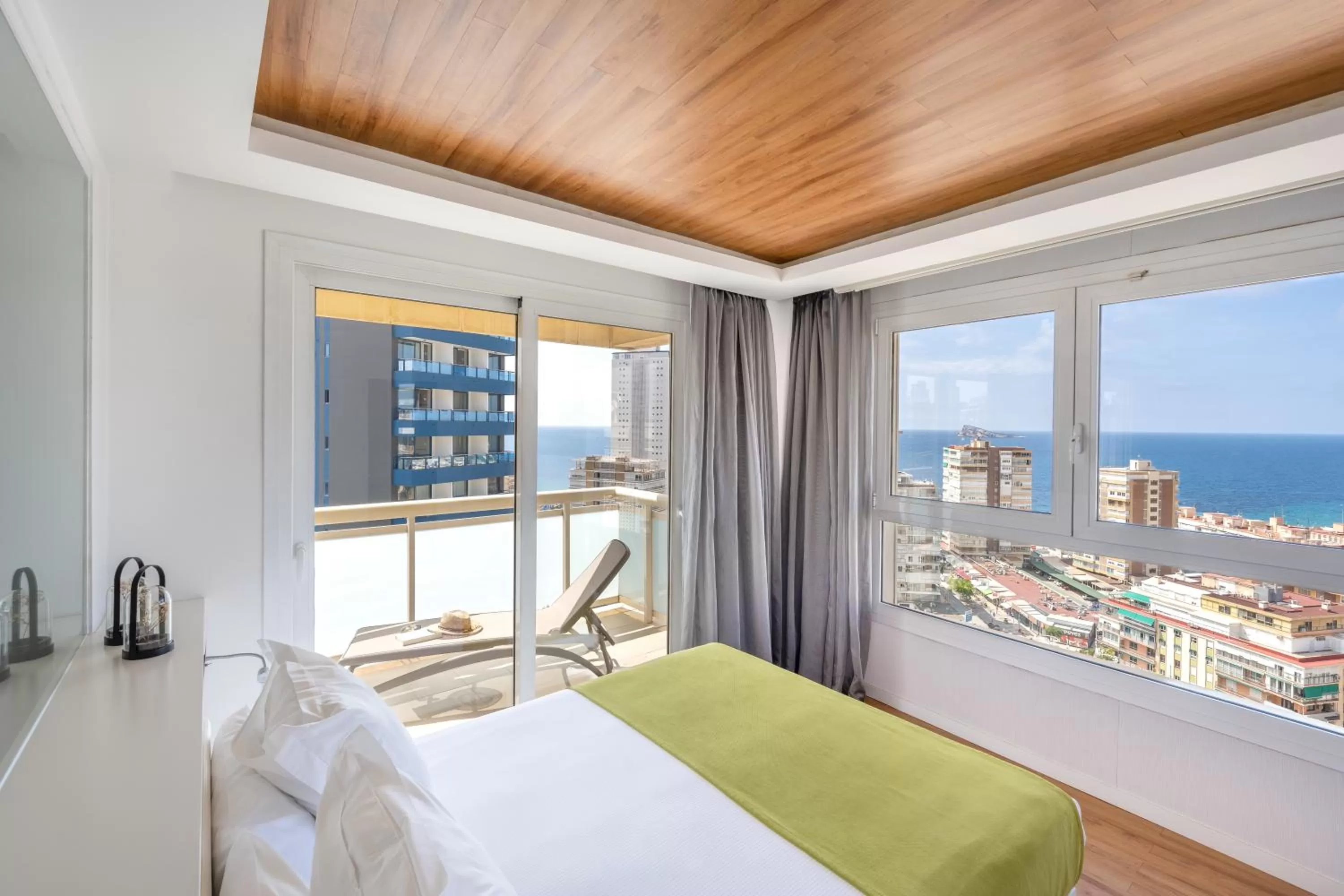 Bed in Climia Benidorm Plaza