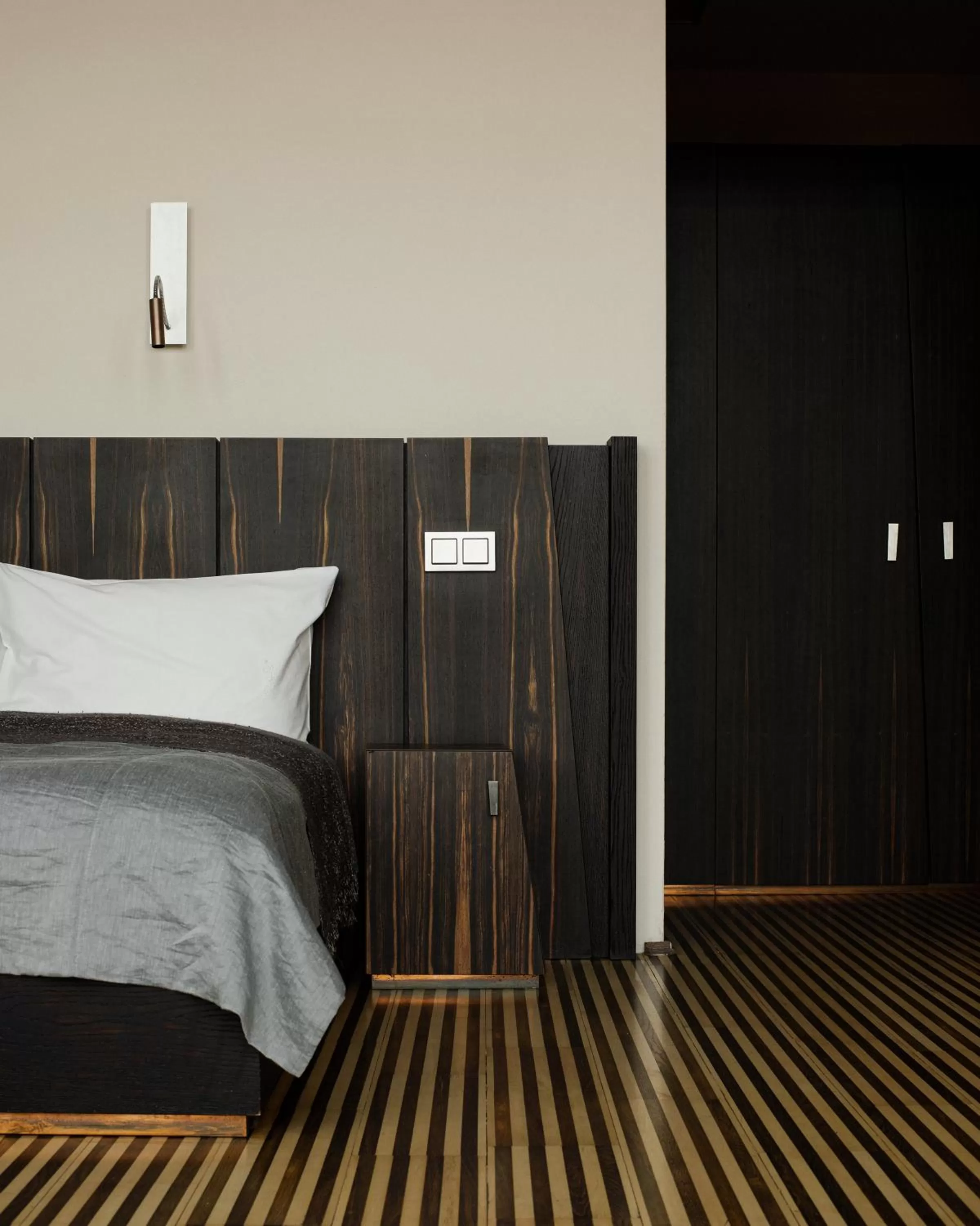 Bed in Hotel Monopol