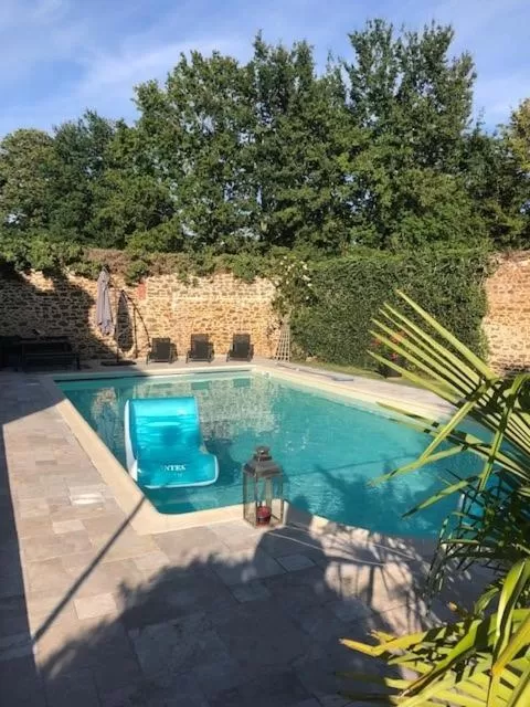 Swimming pool in Villa MY le Mans