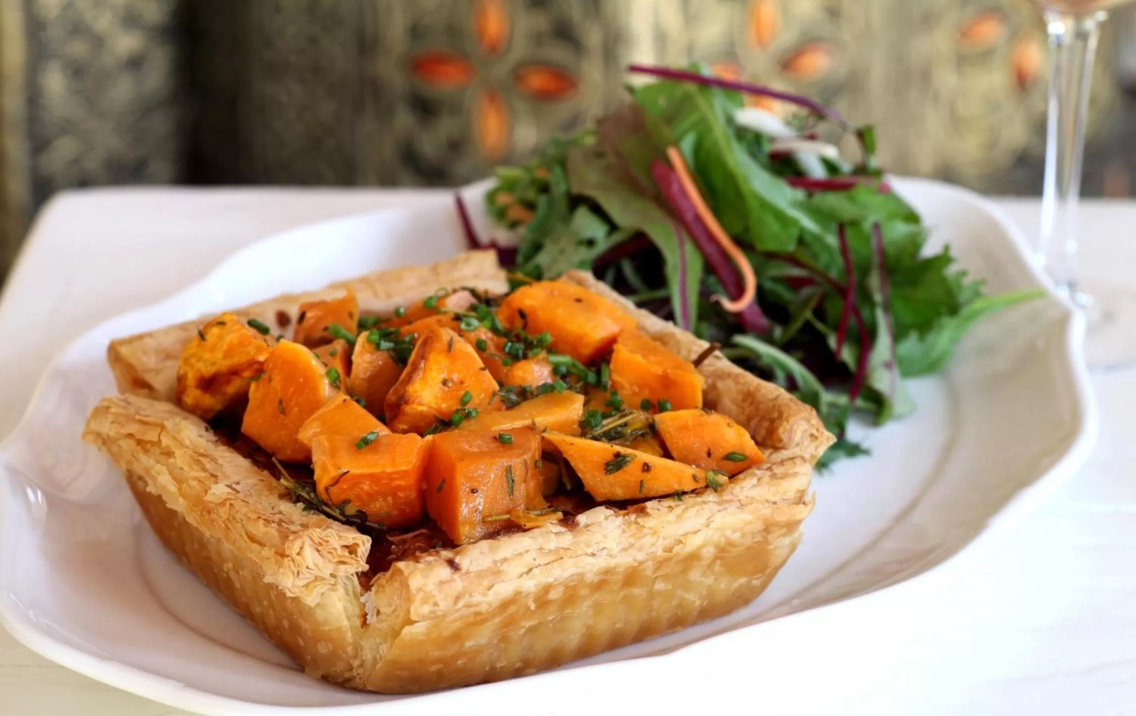 Restaurant/places to eat in Beit Shalom Historical boutique Hotel