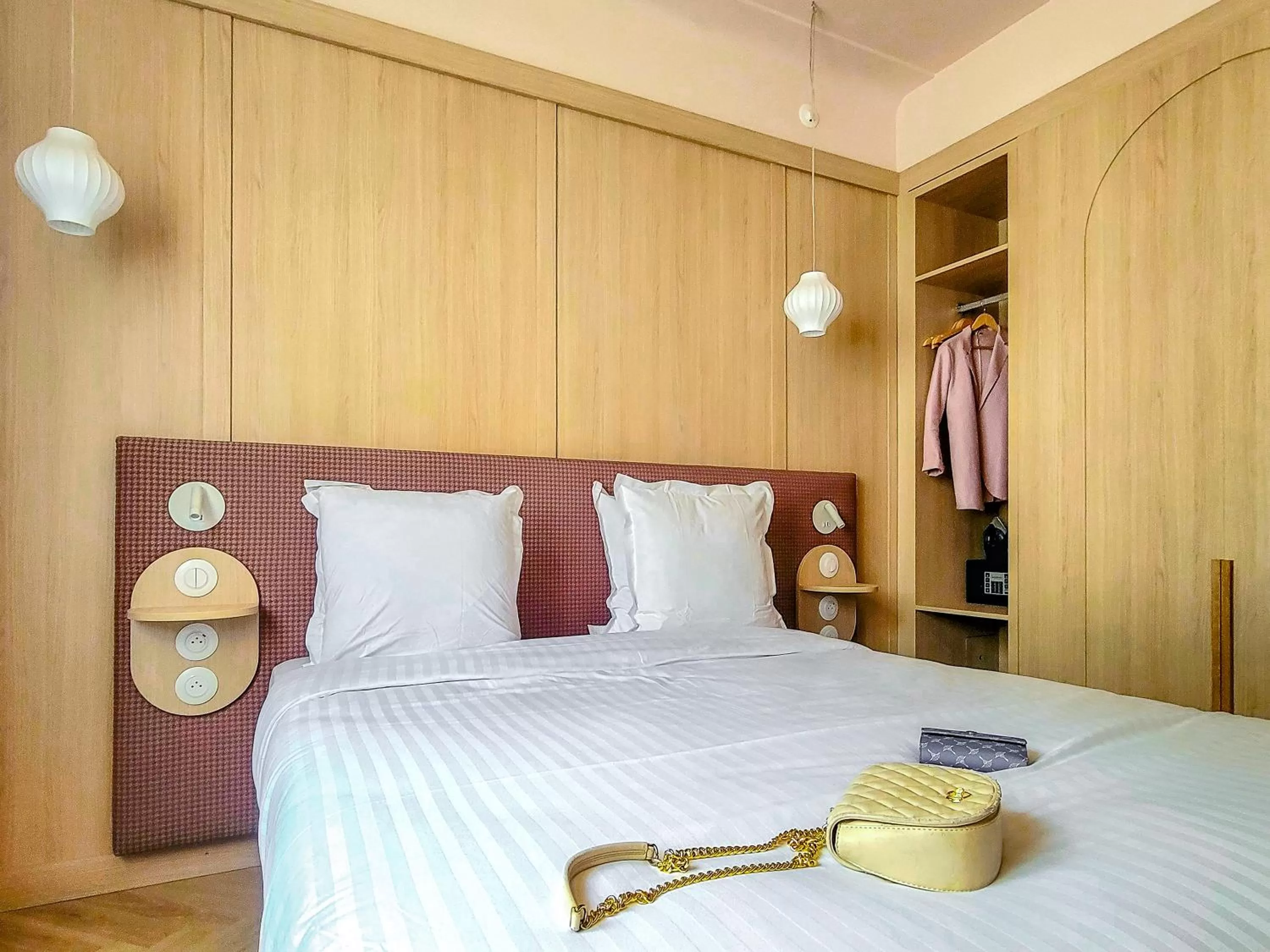 Bed in Hotel Aparthotel AMMI Nice Lafayette