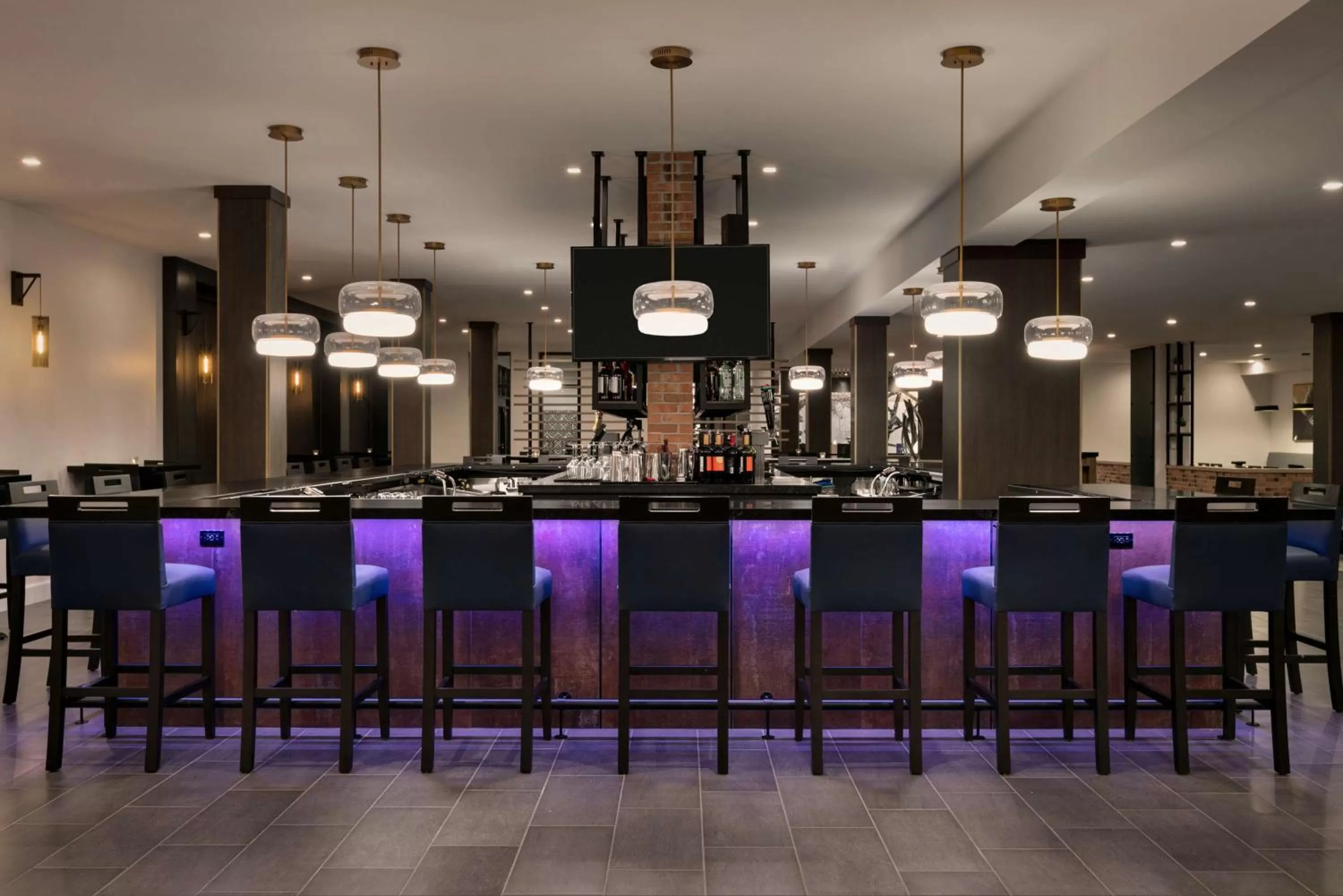 Restaurant/places to eat in DoubleTree by Hilton Canton Downtown