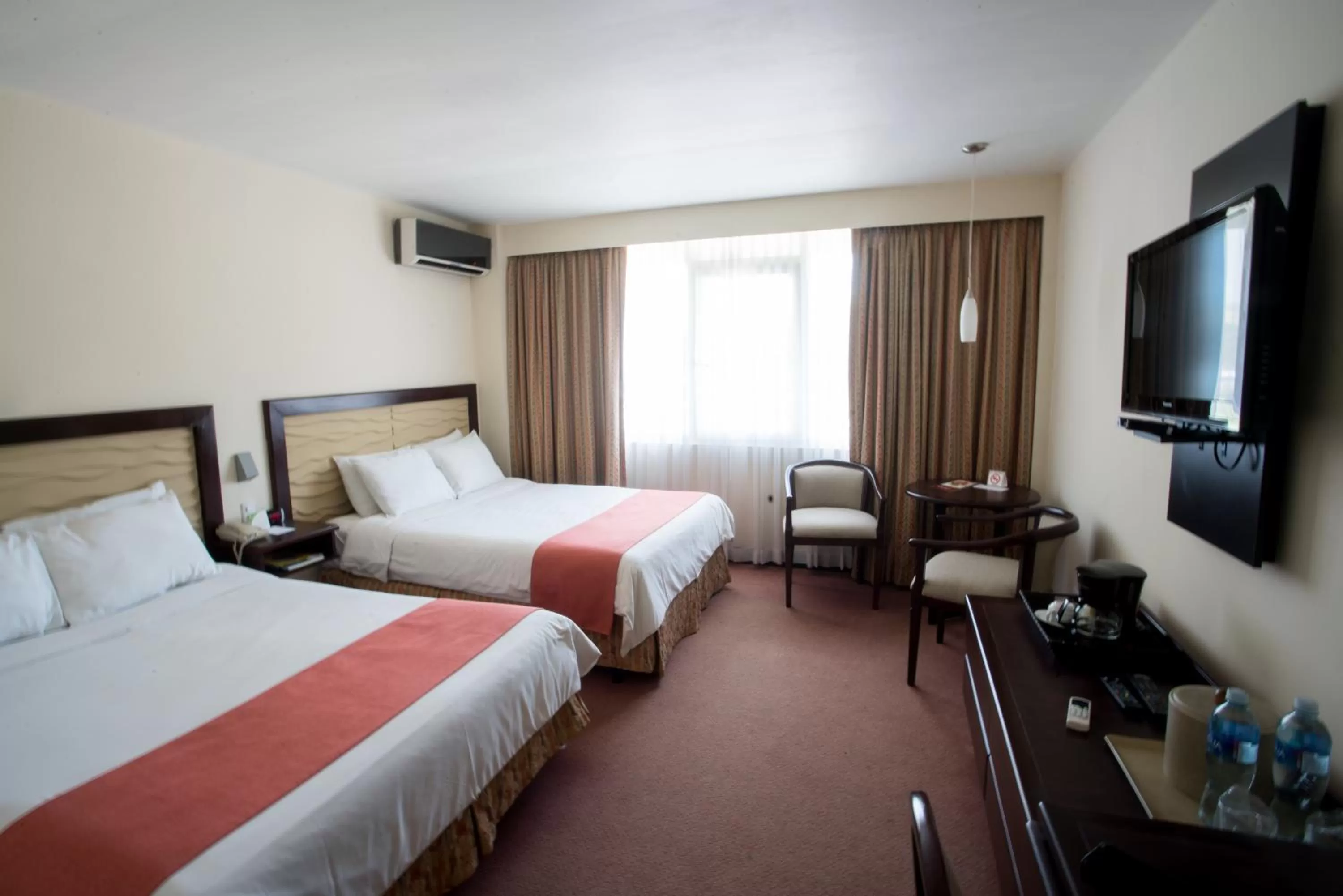 Photo of the whole room, Bed in Best Western Plus Hotel Terraza