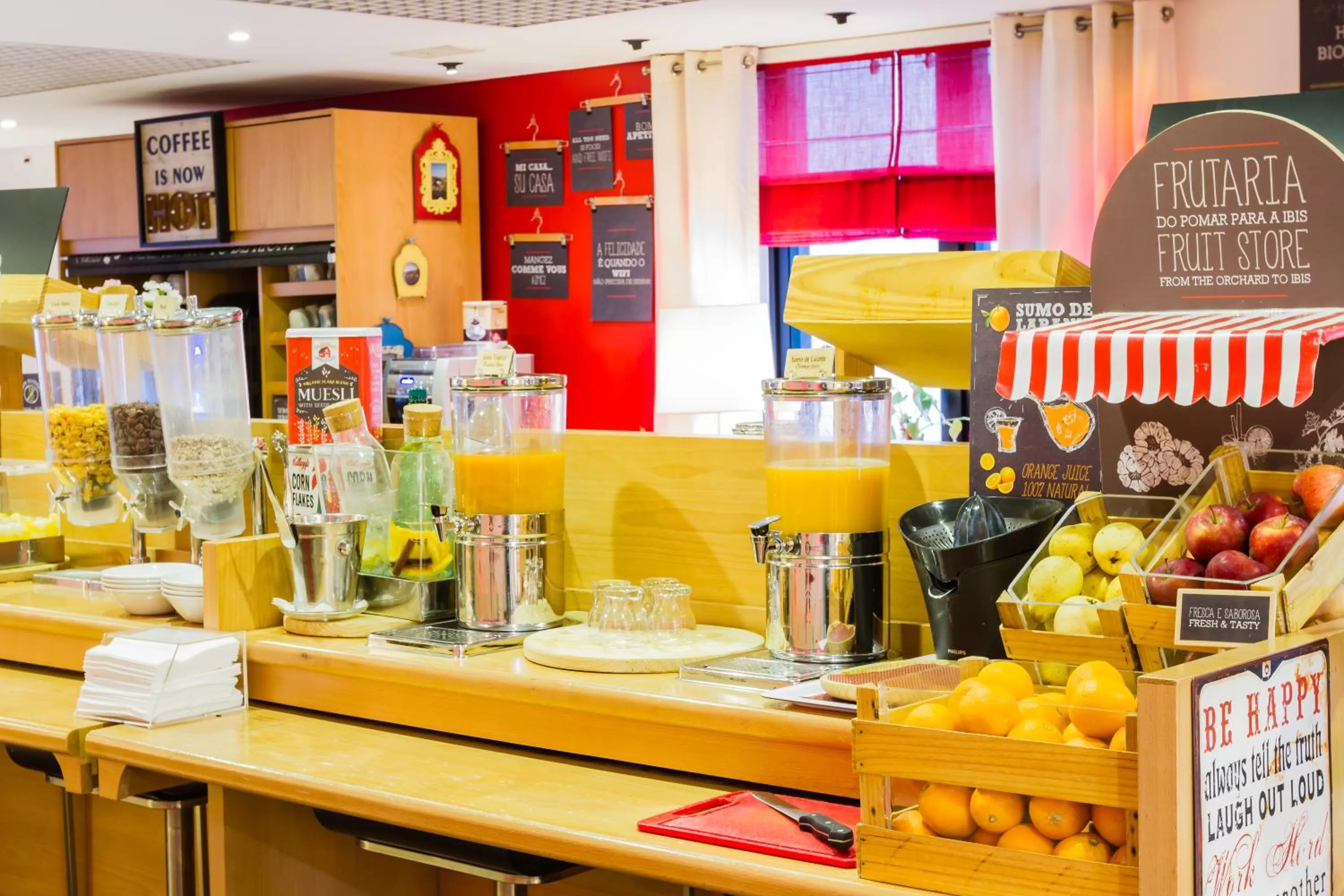 Breakfast in ibis Porto Centro São Bento